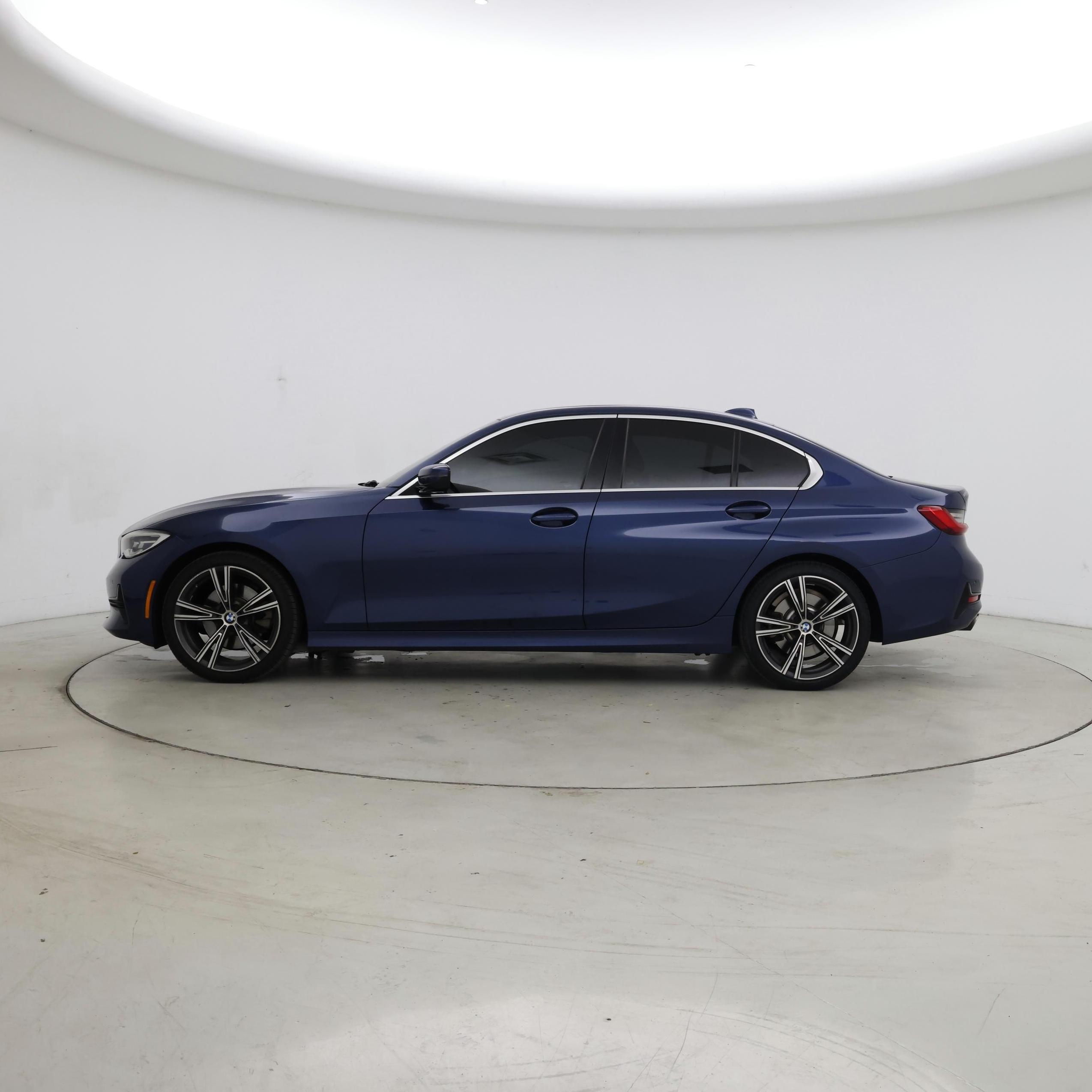 Thumbnail: 2021 BMW 3 Series - 3