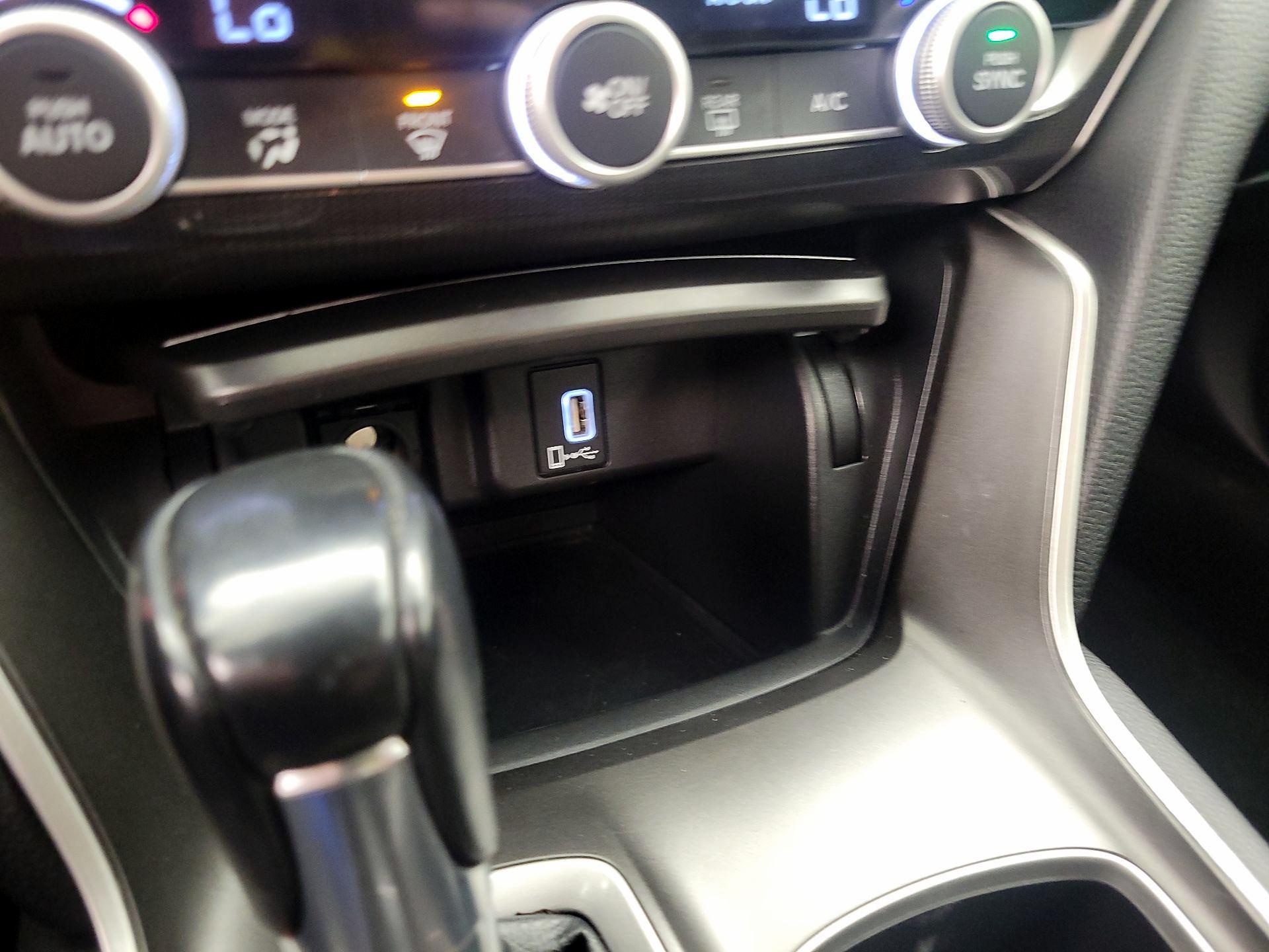 Thumbnail: 2018 Honda Accord - 18