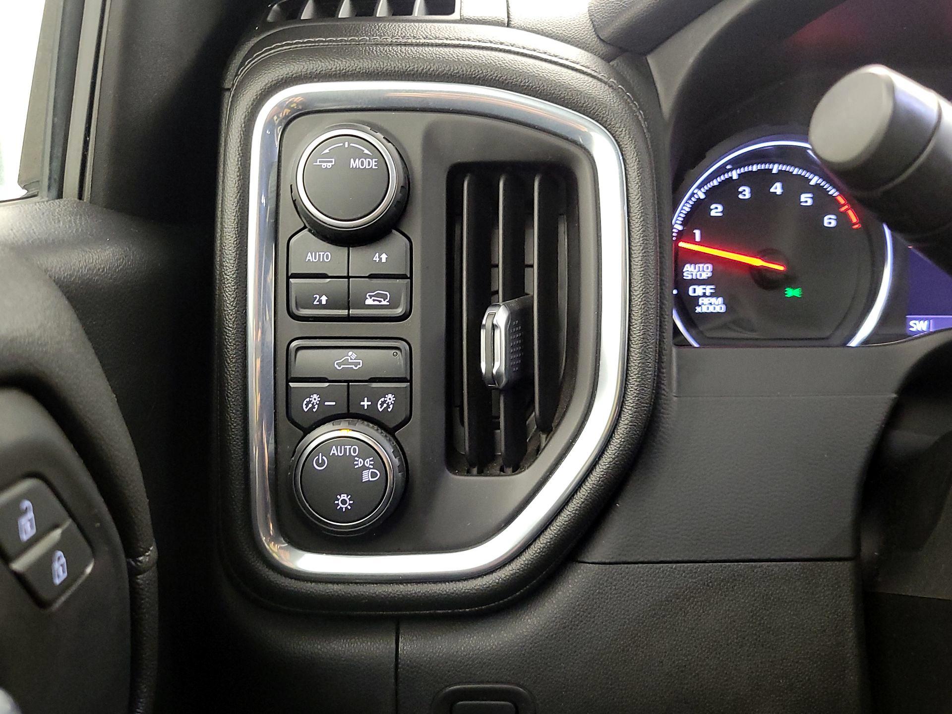 Thumbnail: 2021 Chevrolet Silverado 1500 - 13