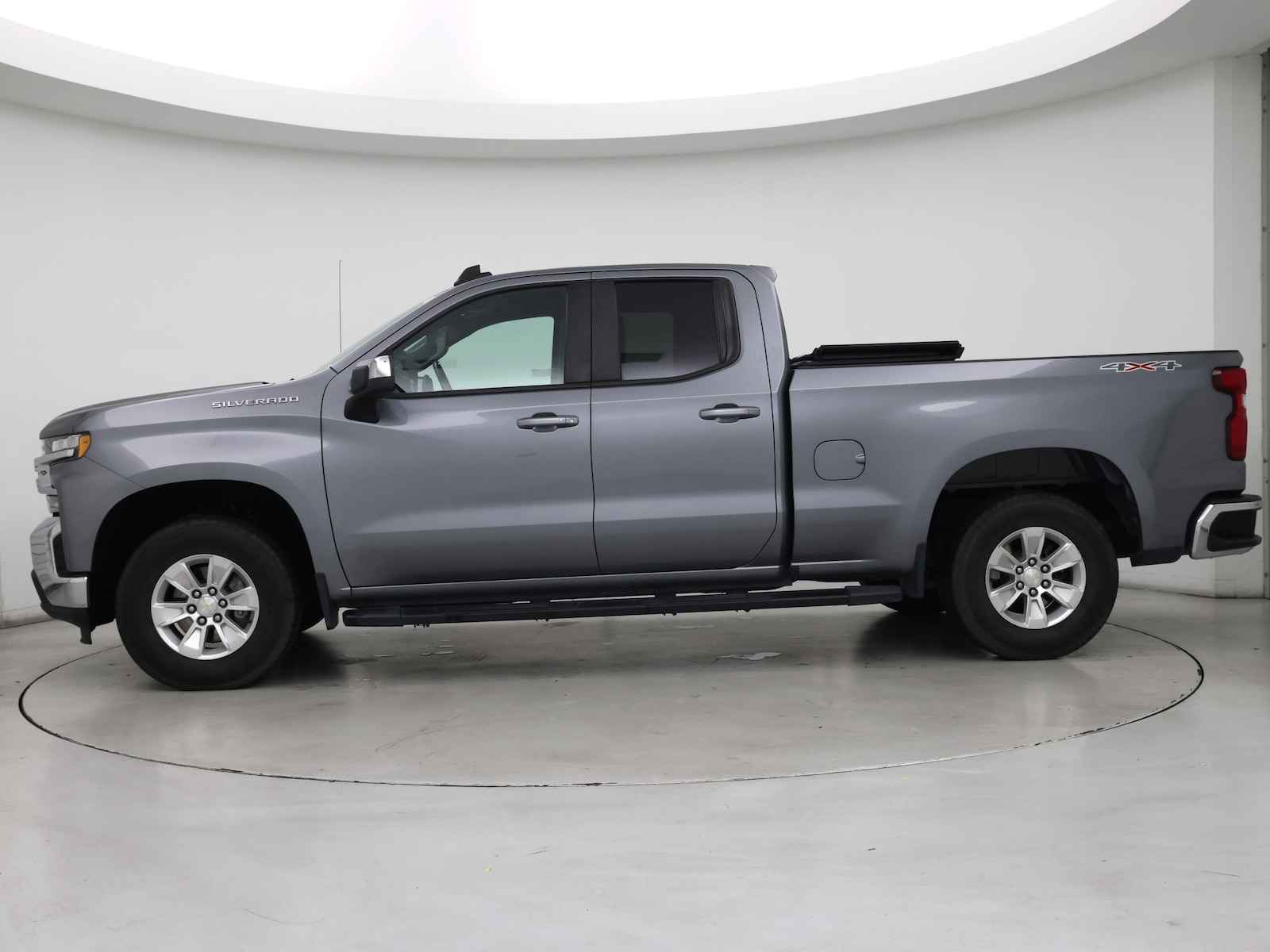 2021 Chevrolet Silverado 1500 LT - Photo 4