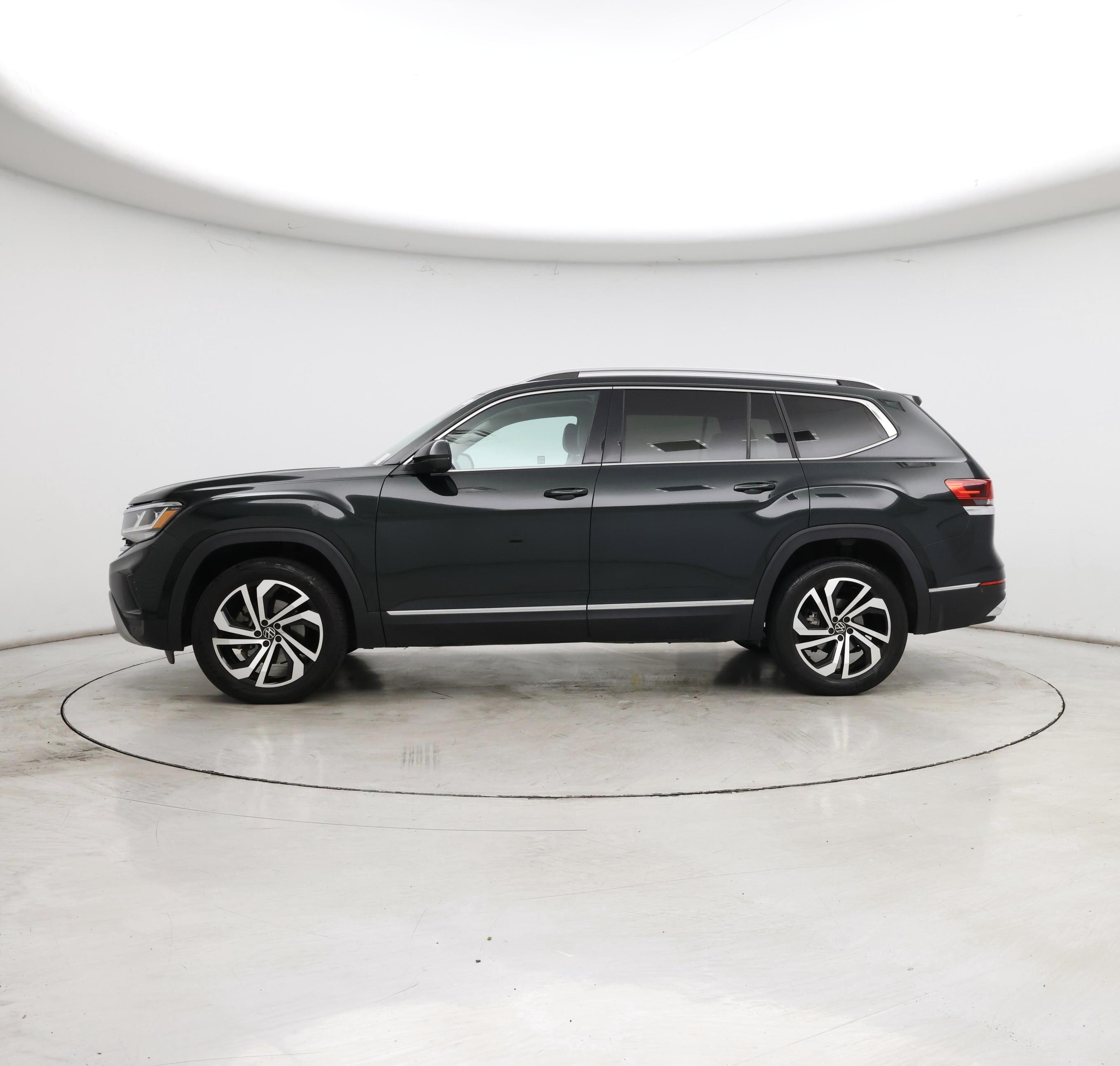 Thumbnail: 2021 Volkswagen Atlas - 3