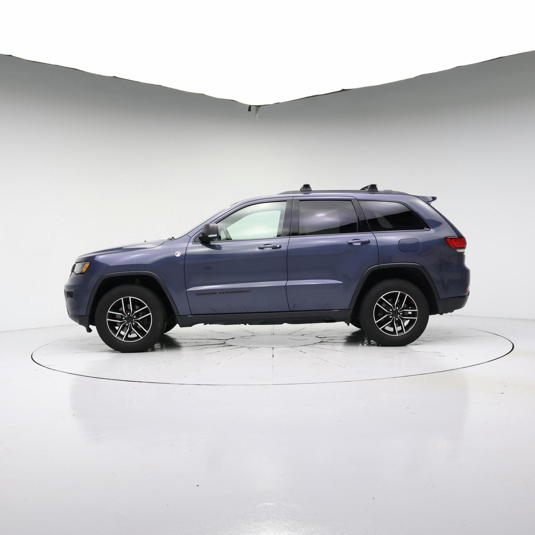 Thumbnail: 2020 Jeep Grand Cherokee - 3