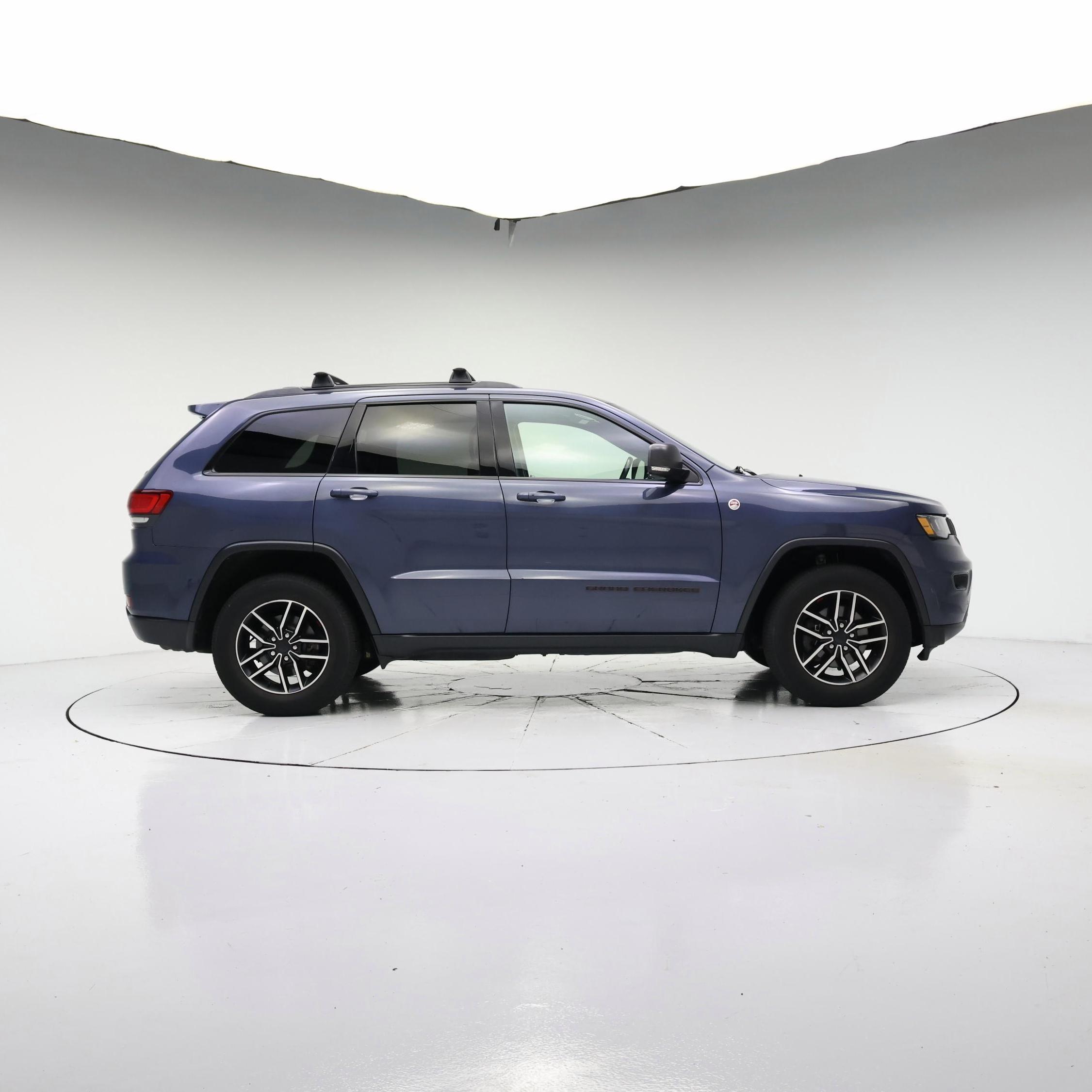 Thumbnail: 2020 Jeep Grand Cherokee - 7