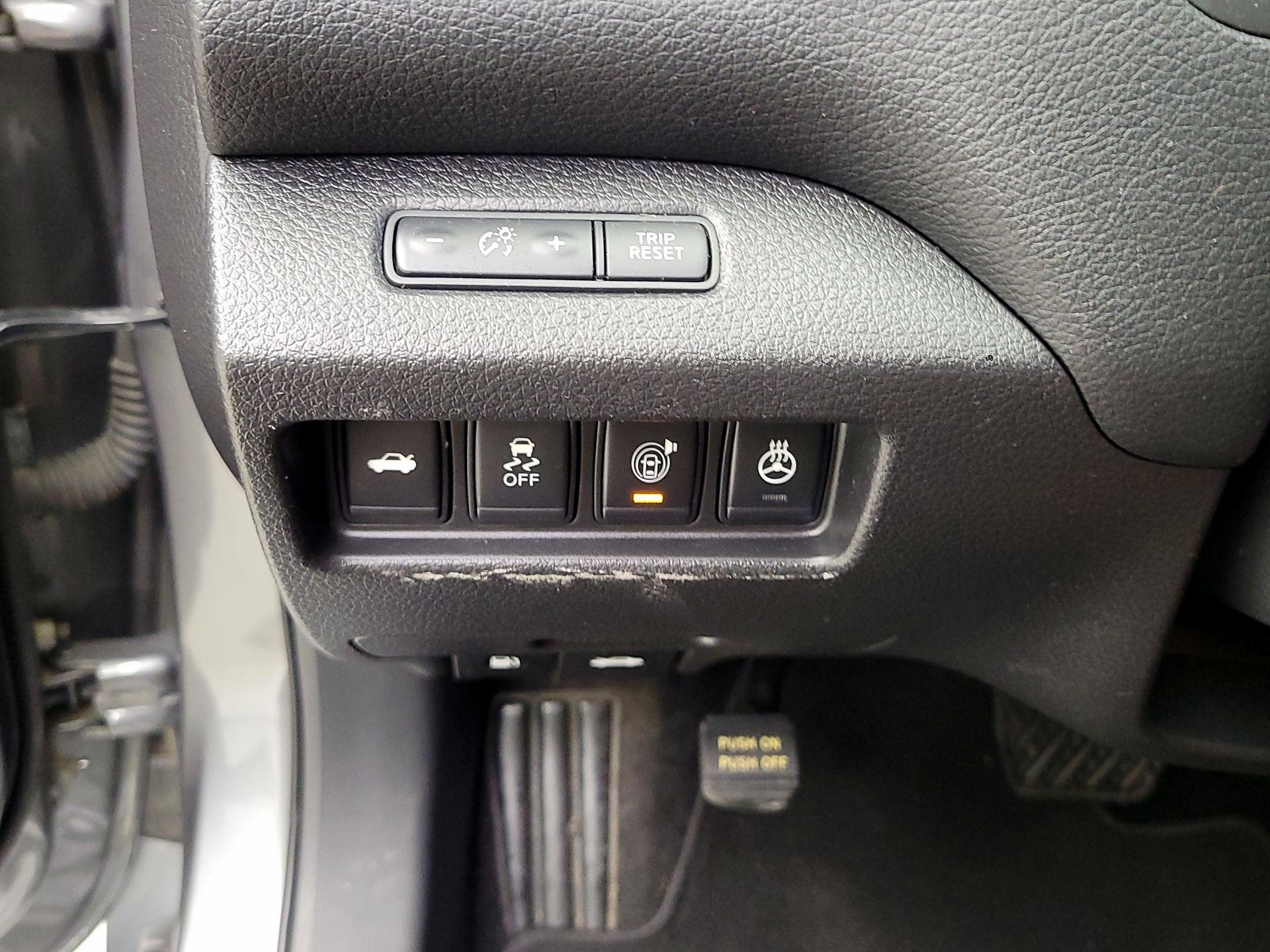 Thumbnail: 2015 Nissan Altima - 13