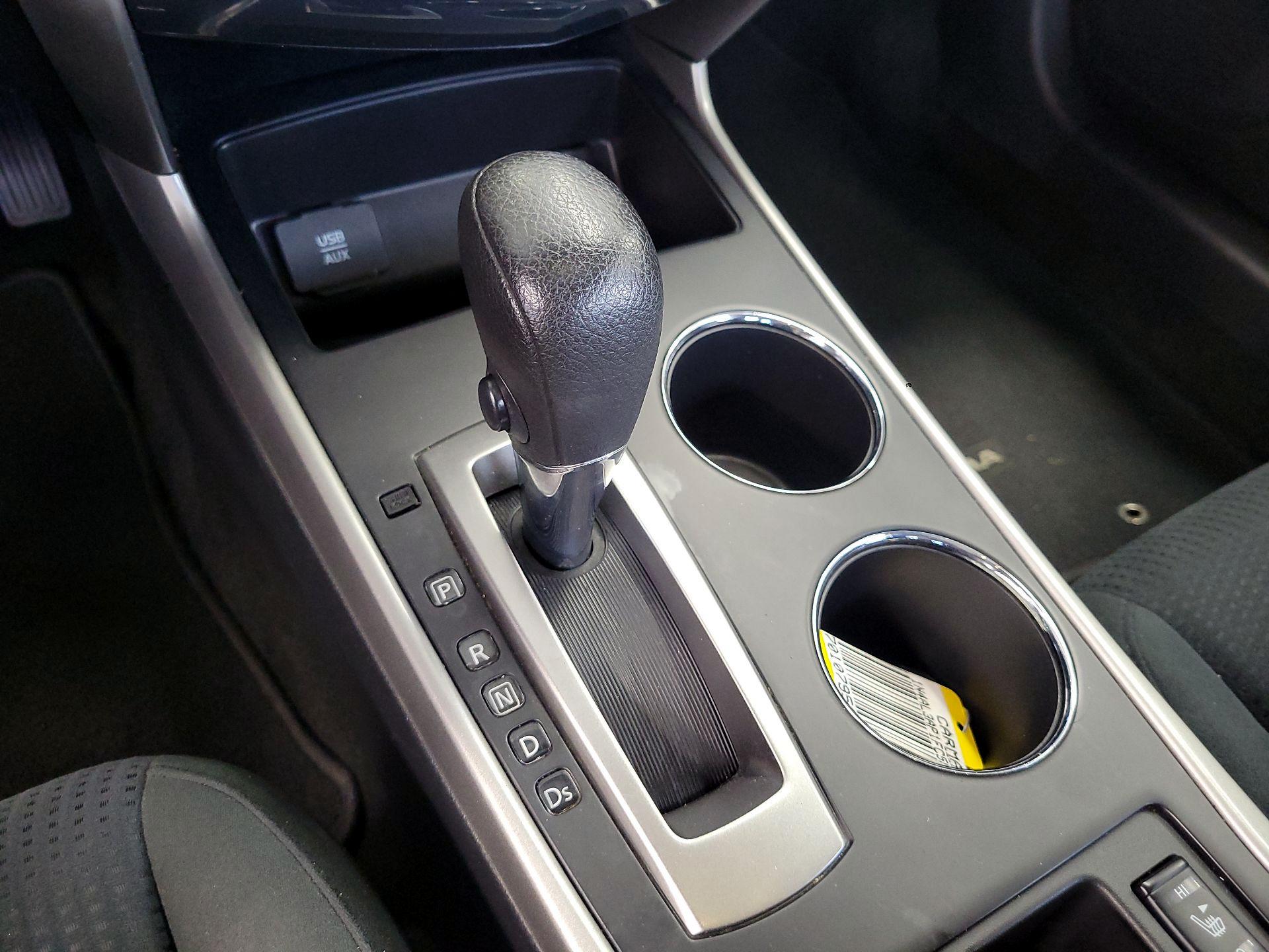 Thumbnail: 2015 Nissan Altima - 17