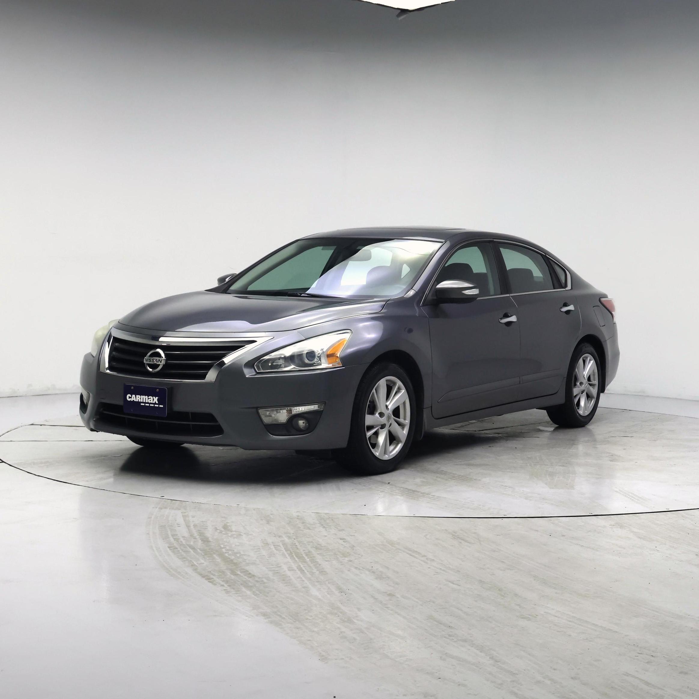 Thumbnail: 2015 Nissan Altima - 4