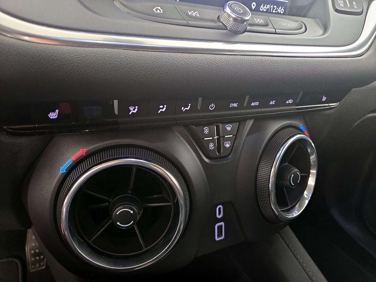 2019 Chevrolet Blazer 2LT - Photo 17