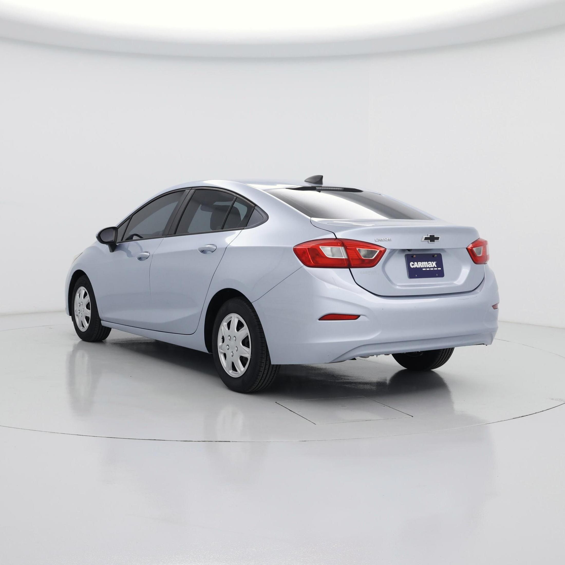 Thumbnail: 2017 Chevrolet Cruze - 2