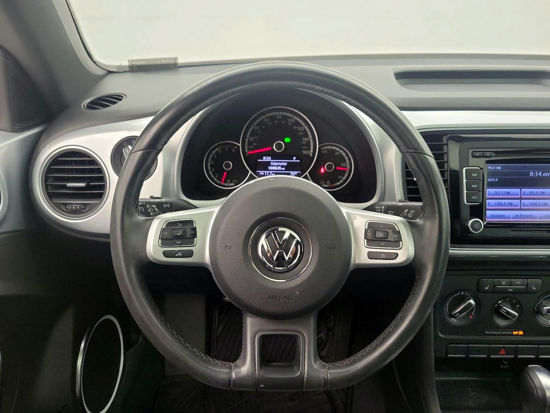 Thumbnail: 2014 Volkswagen Beetle - 10