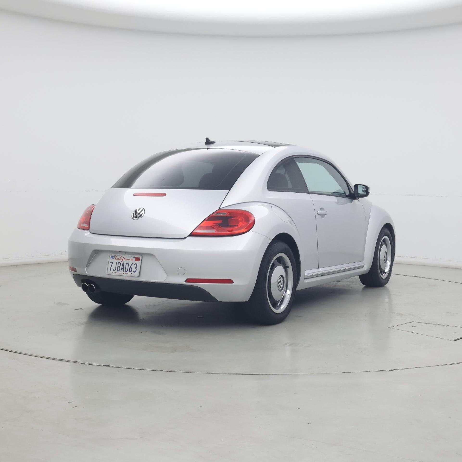 Thumbnail: 2014 Volkswagen Beetle - 8
