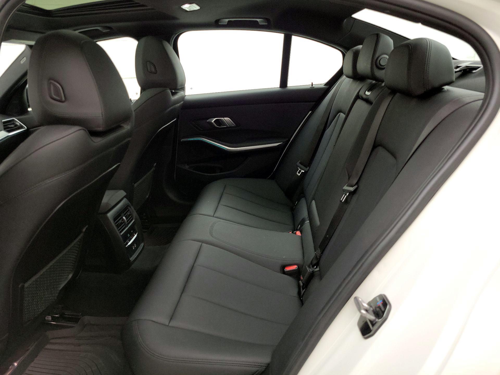 Thumbnail: 2021 BMW 3 Series - 20