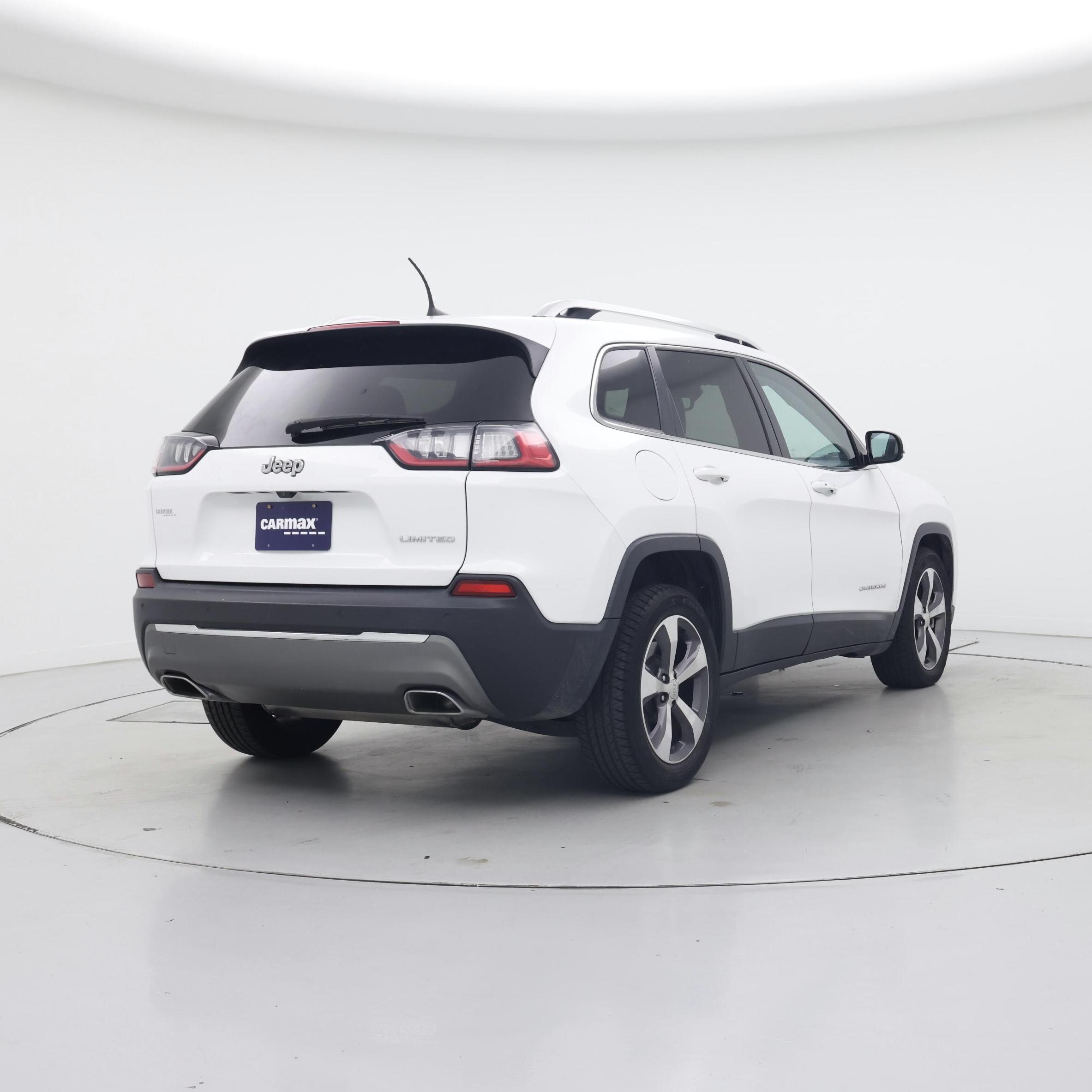 Thumbnail: 2019 Jeep Cherokee - 8