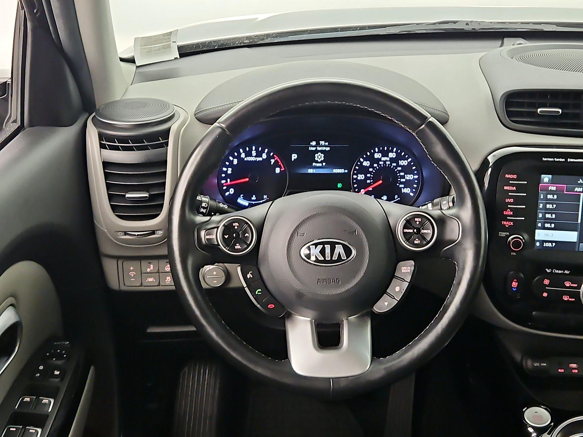 Thumbnail: 2017 Kia Soul - 10