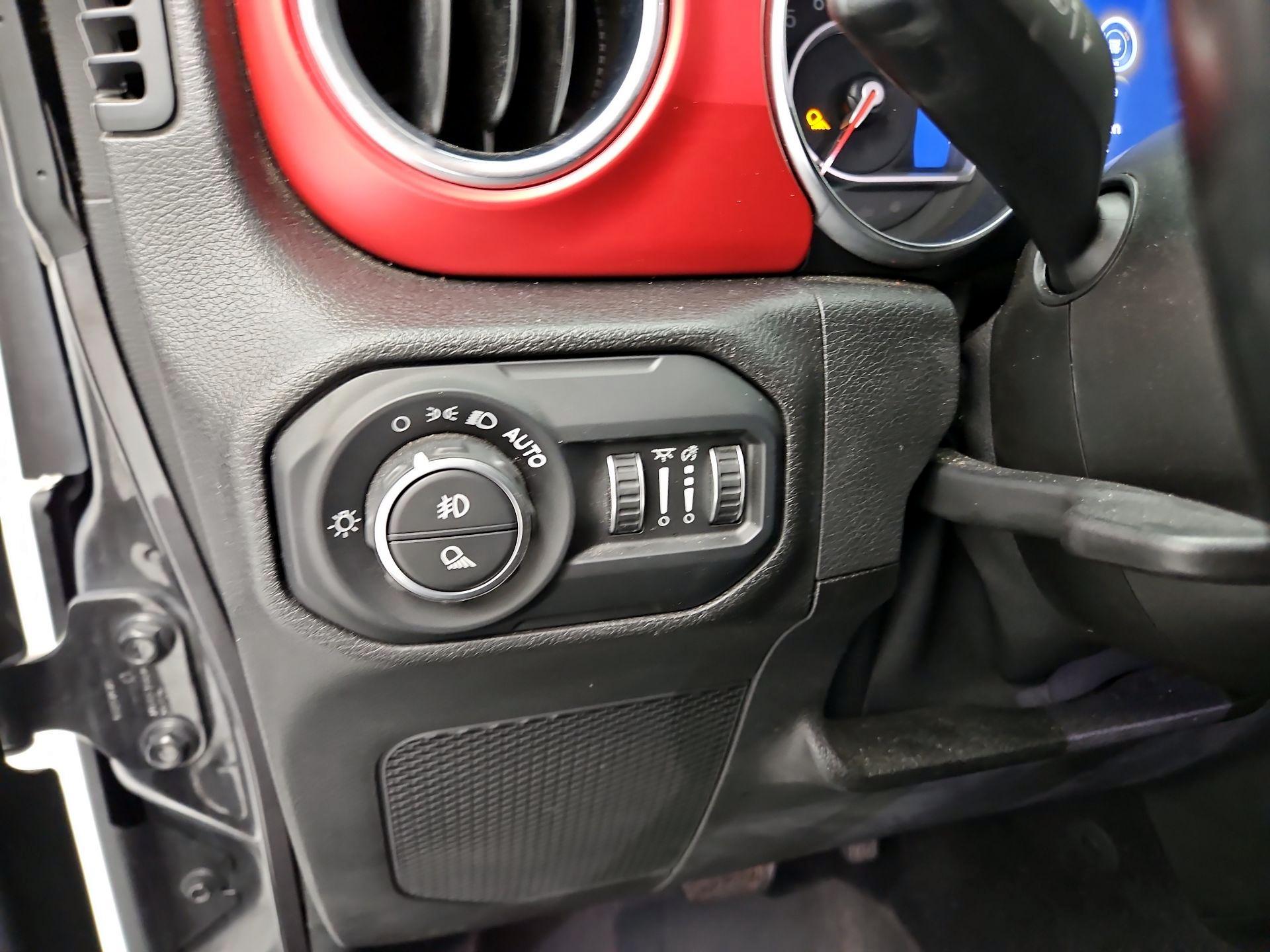 Thumbnail: 2021 Jeep Gladiator - 13