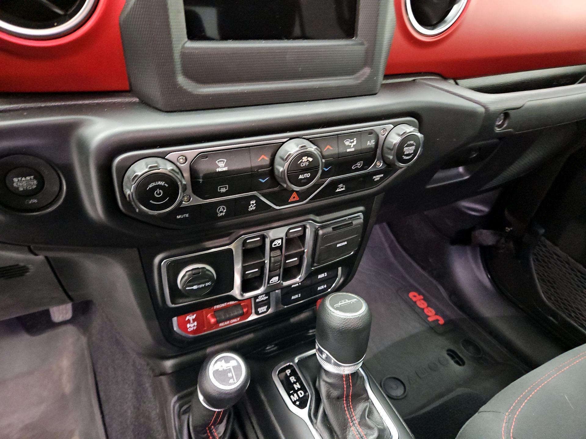 Thumbnail: 2021 Jeep Gladiator - 16