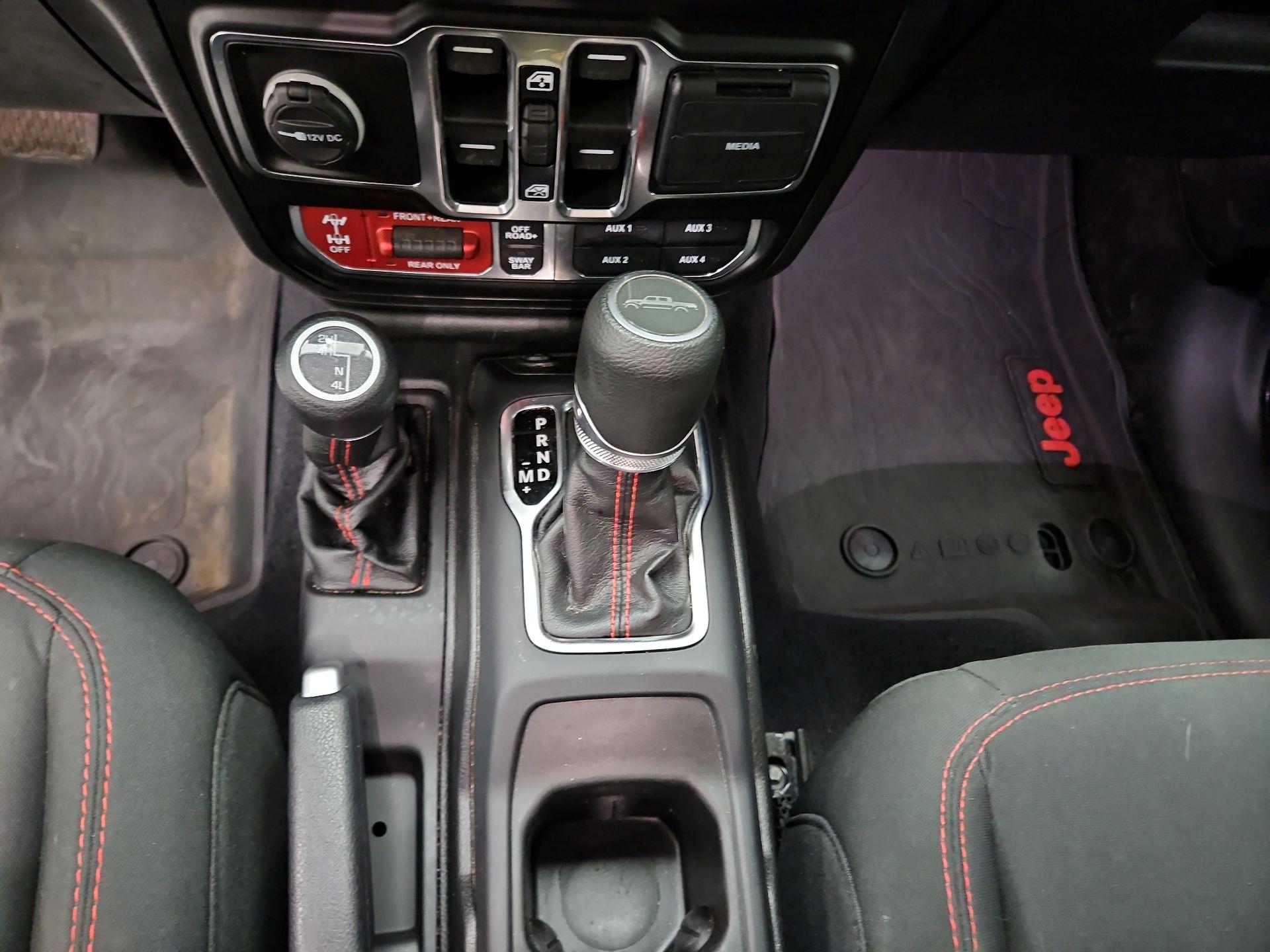 Thumbnail: 2021 Jeep Gladiator - 17
