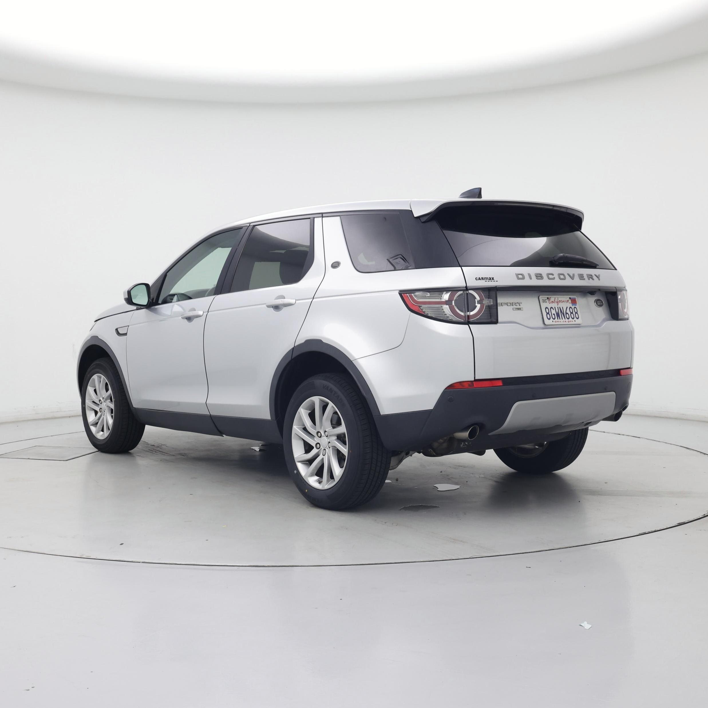 Thumbnail: 2018 Land Rover Discovery Sport - 2