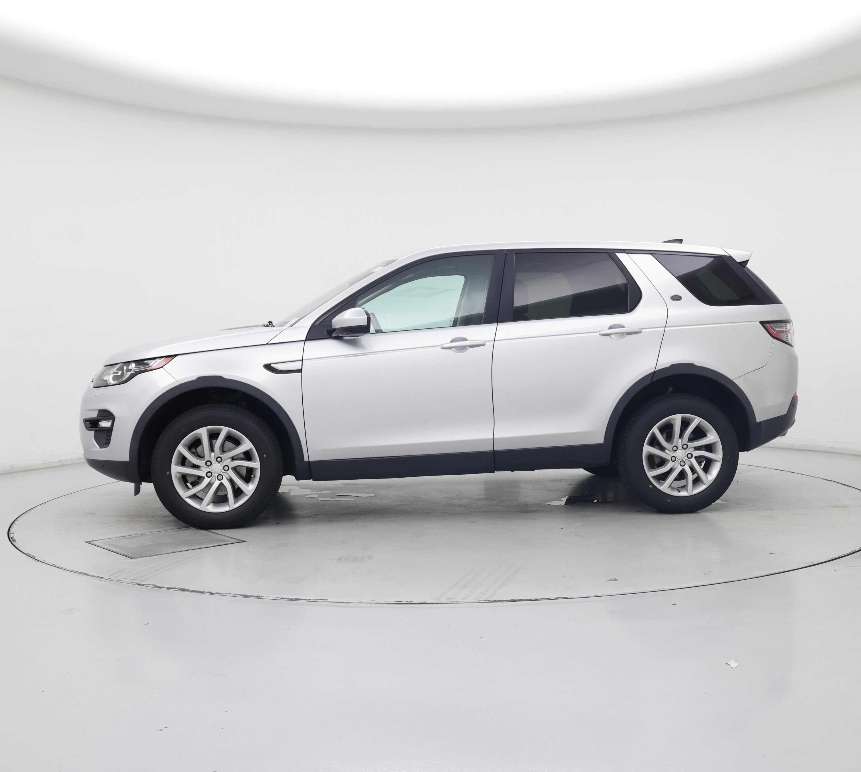 Thumbnail: 2018 Land Rover Discovery Sport - 3