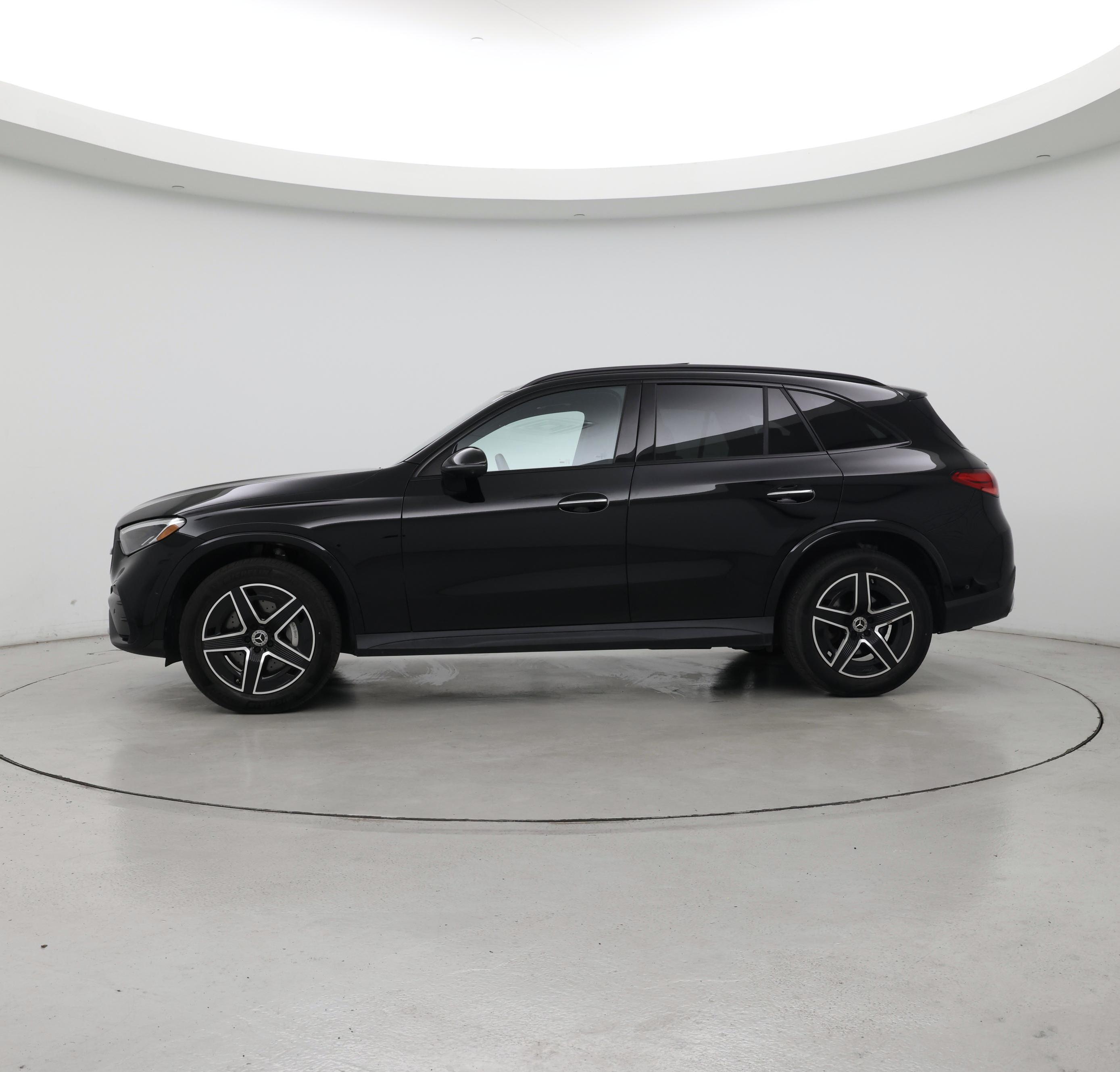 Thumbnail: 2024 Mercedes-Benz GLC - 3