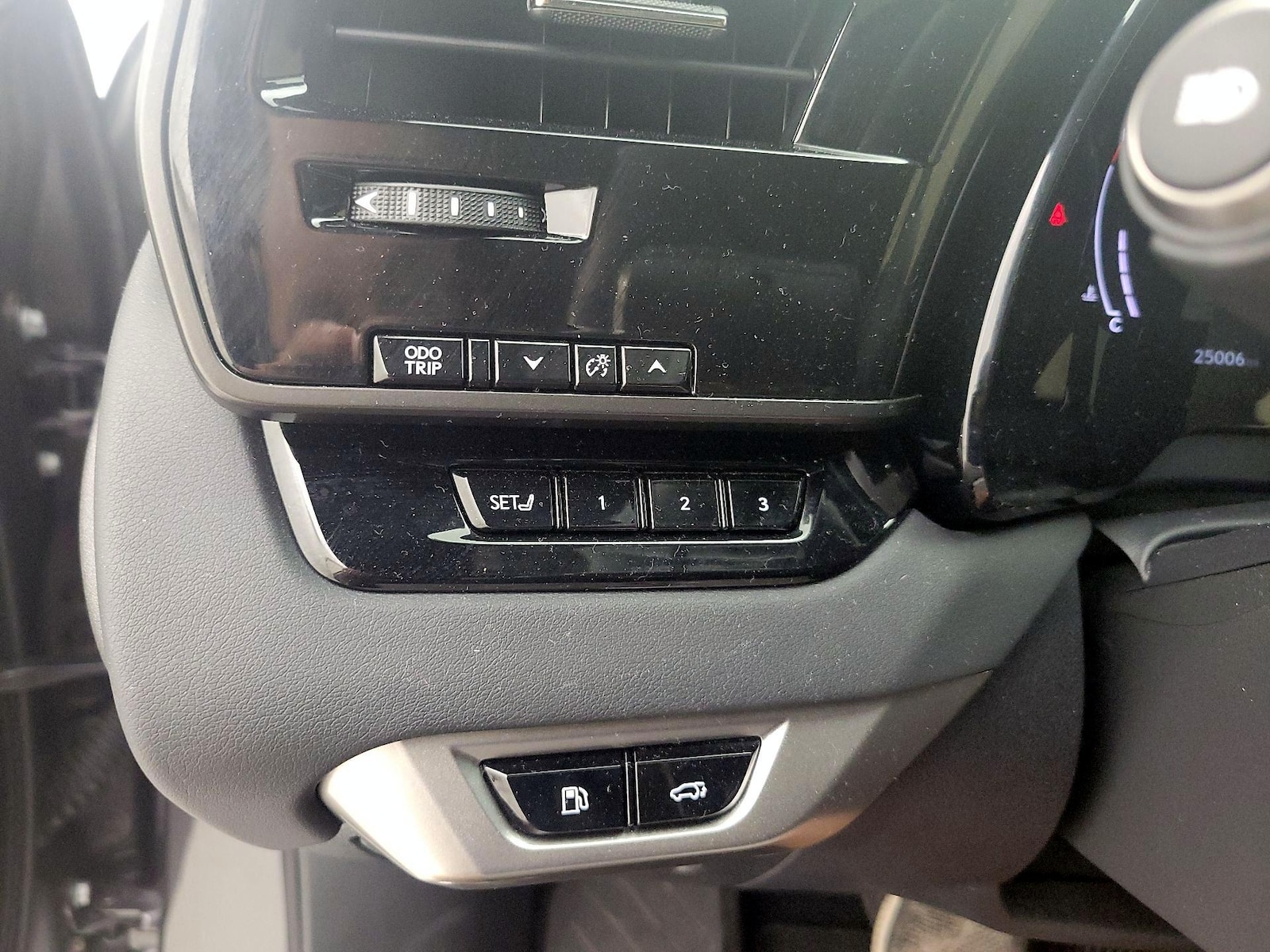 2024 Lexus RX 350 - Photo 14