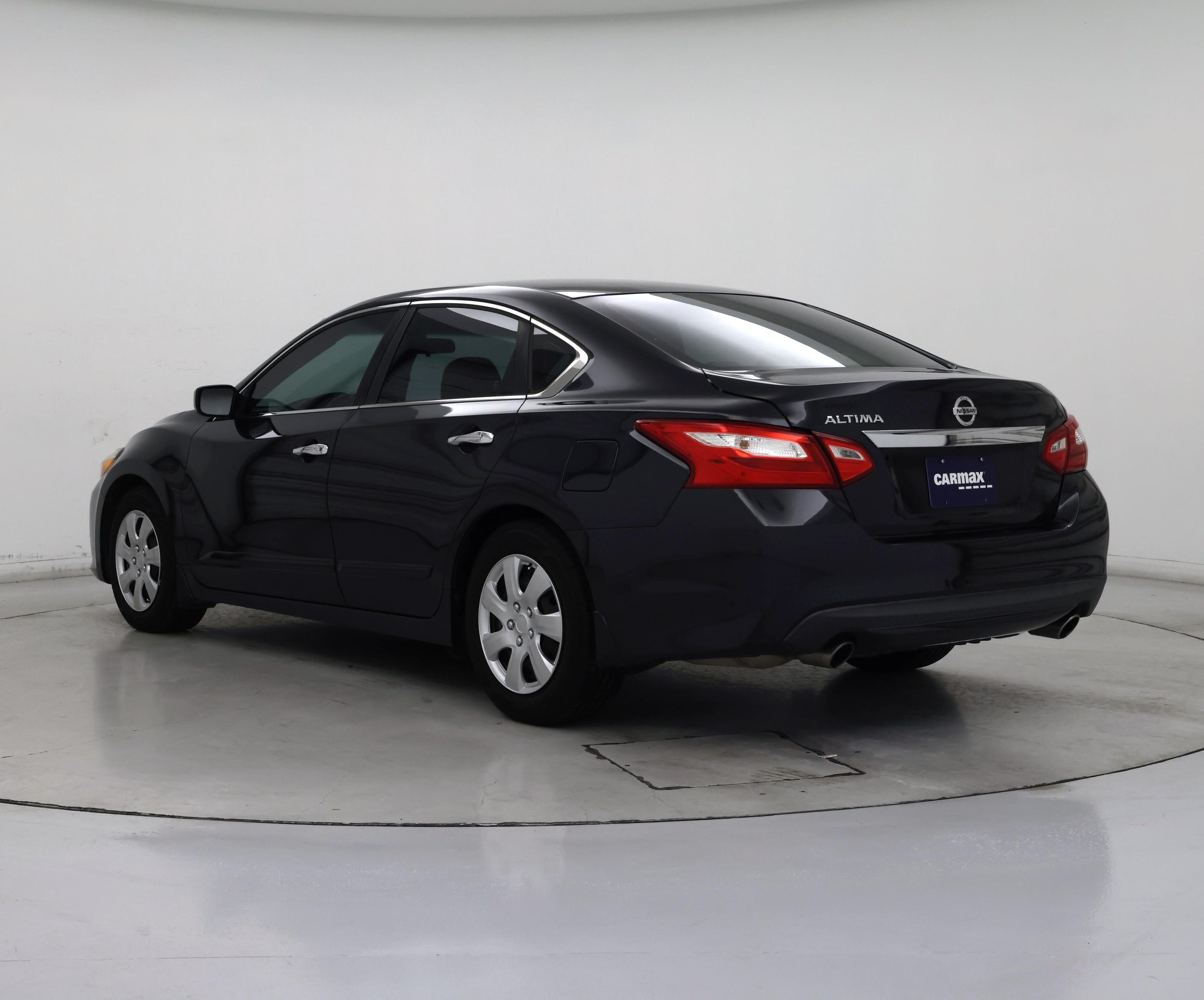 Thumbnail: 2017 Nissan Altima - 2