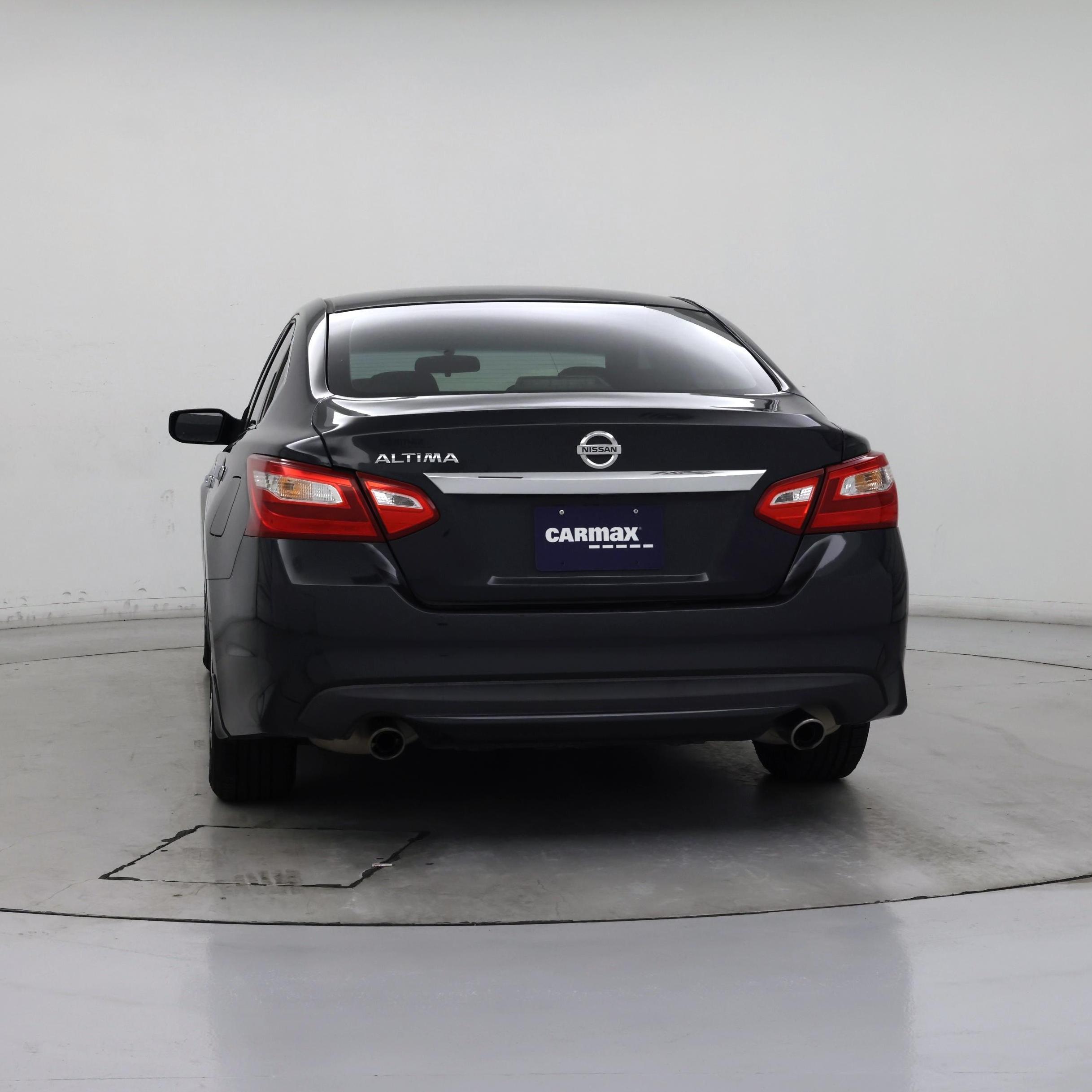 Thumbnail: 2017 Nissan Altima - 6