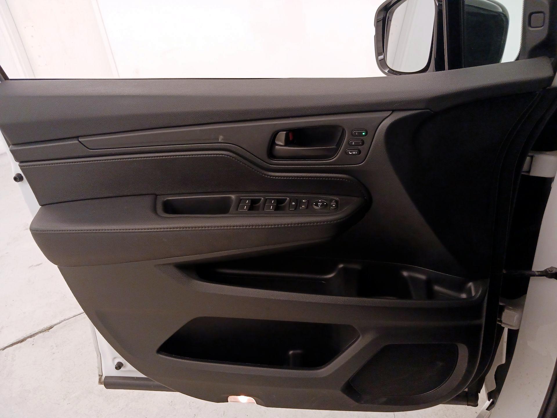 Thumbnail: 2023 Honda Odyssey - 12