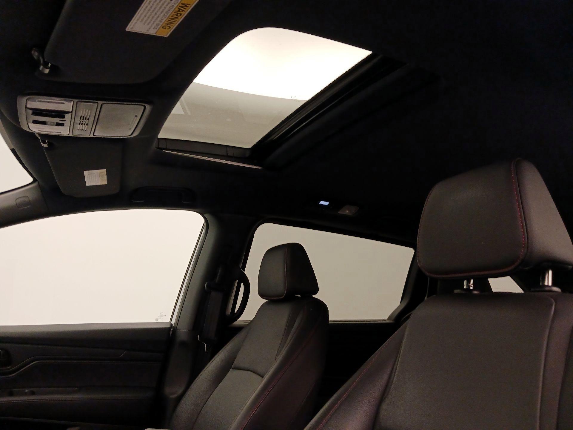 Thumbnail: 2023 Honda Odyssey - 19