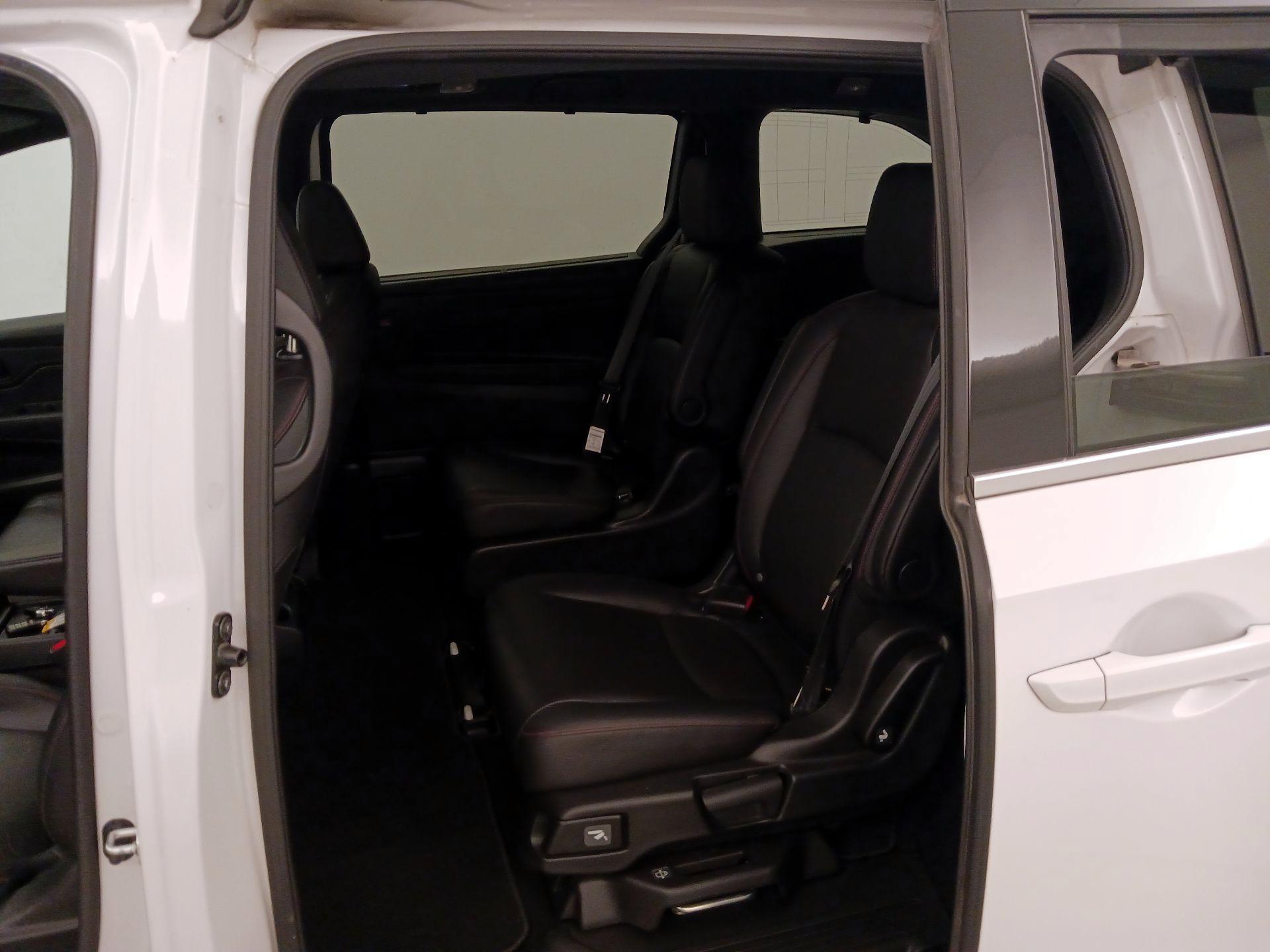 Thumbnail: 2023 Honda Odyssey - 20
