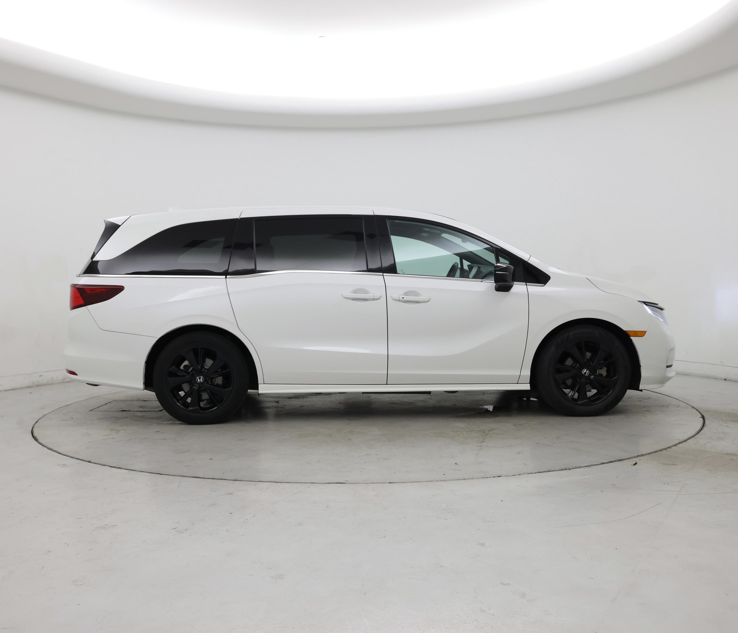 Thumbnail: 2023 Honda Odyssey - 7