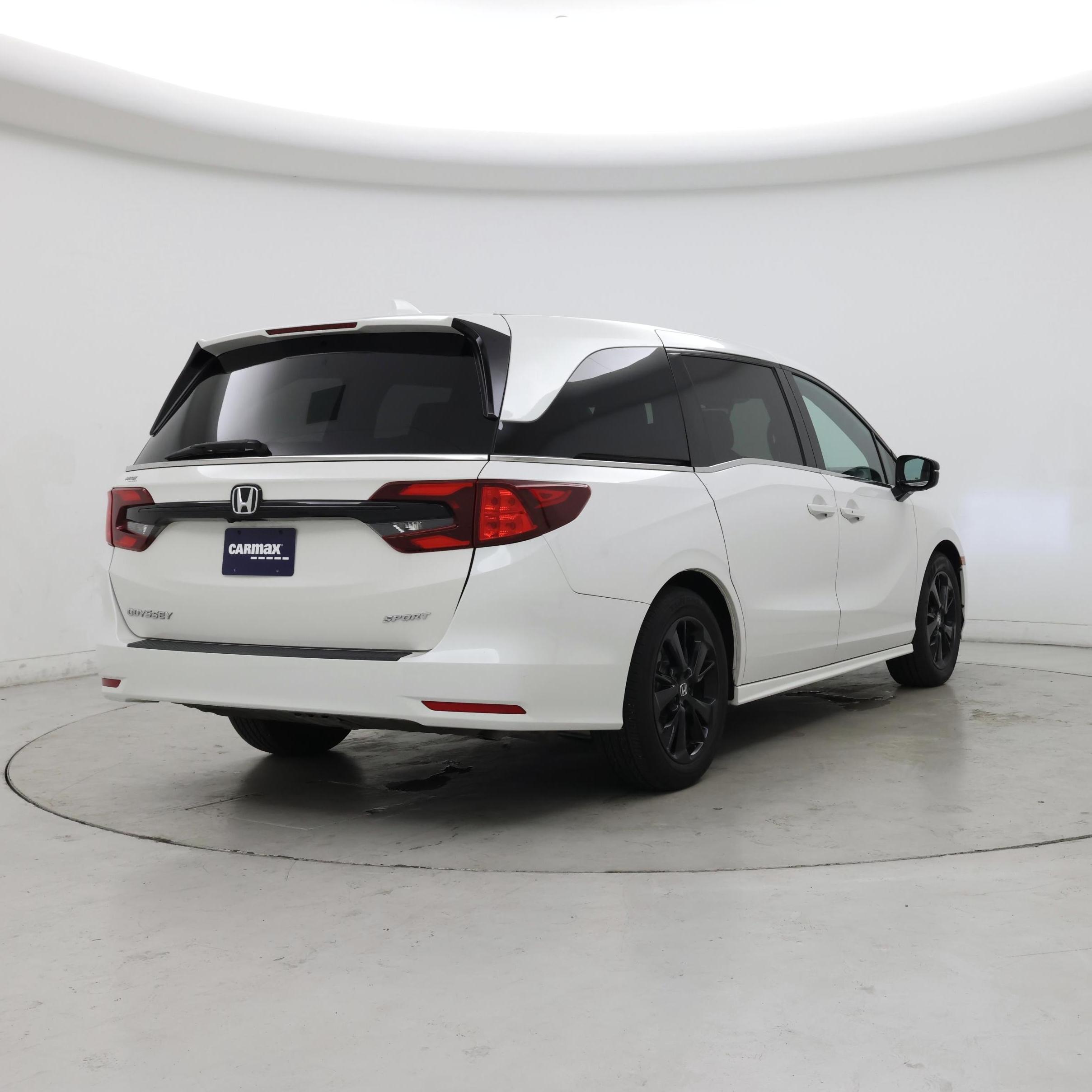 Thumbnail: 2023 Honda Odyssey - 8