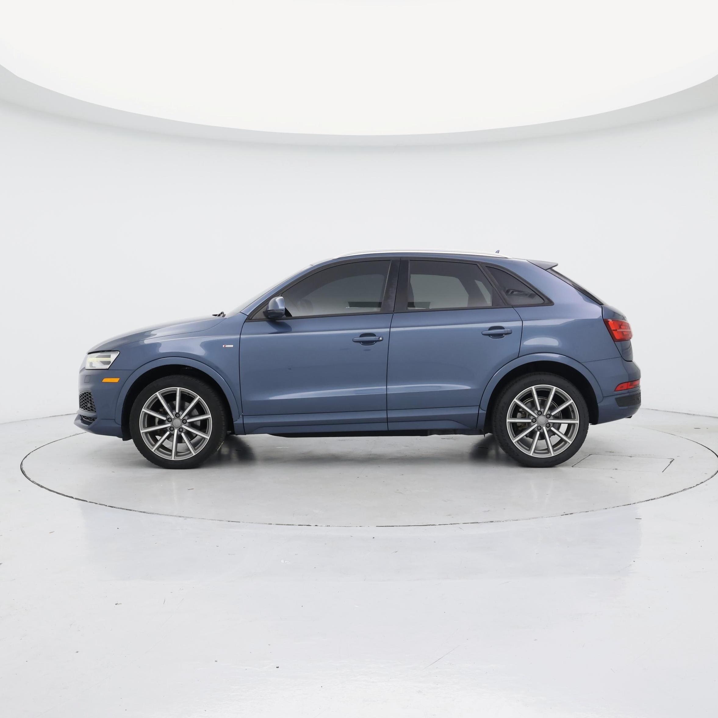 Thumbnail: 2018 Audi Q3 - 3