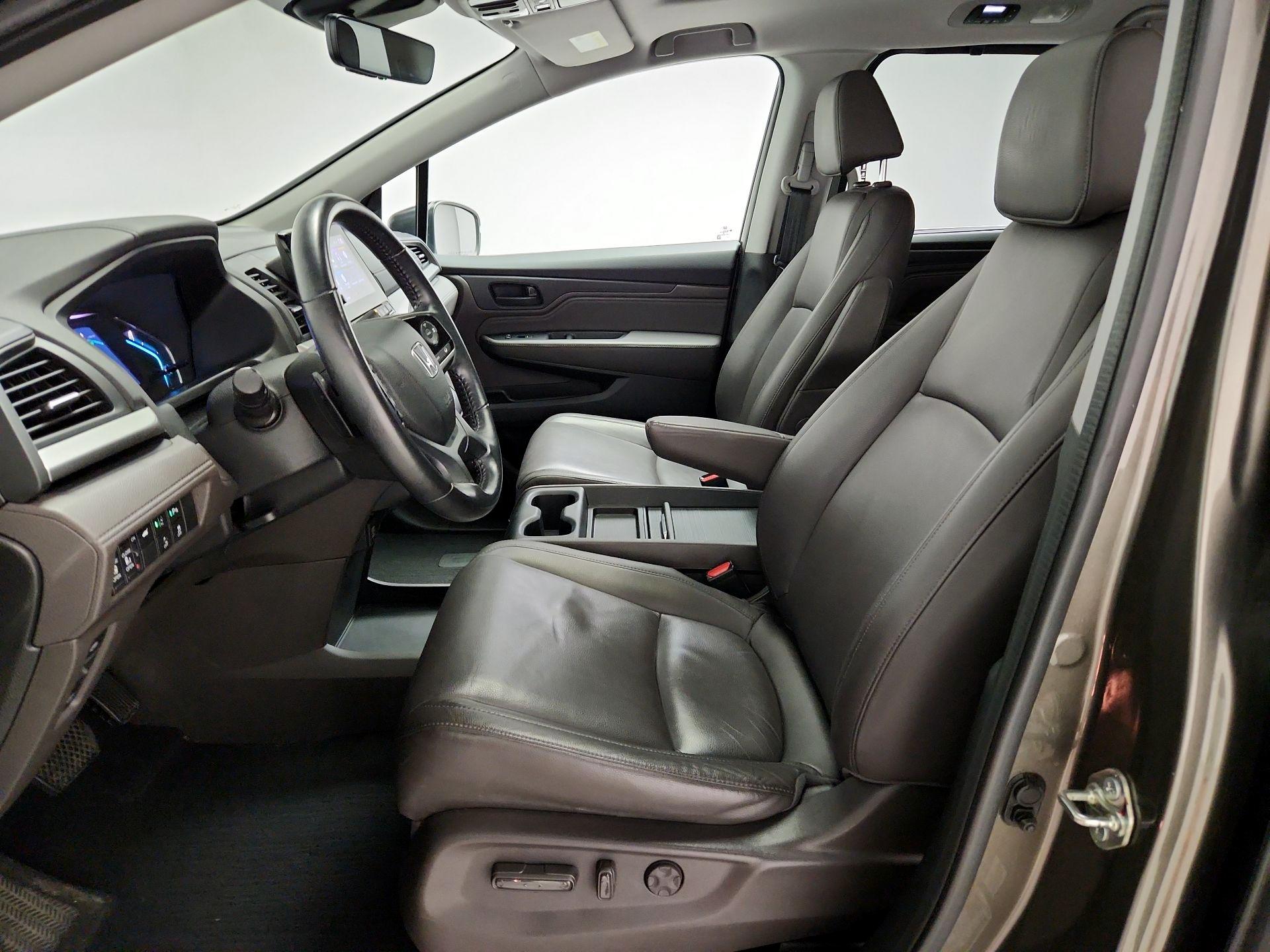 Thumbnail: 2018 Honda Odyssey - 11
