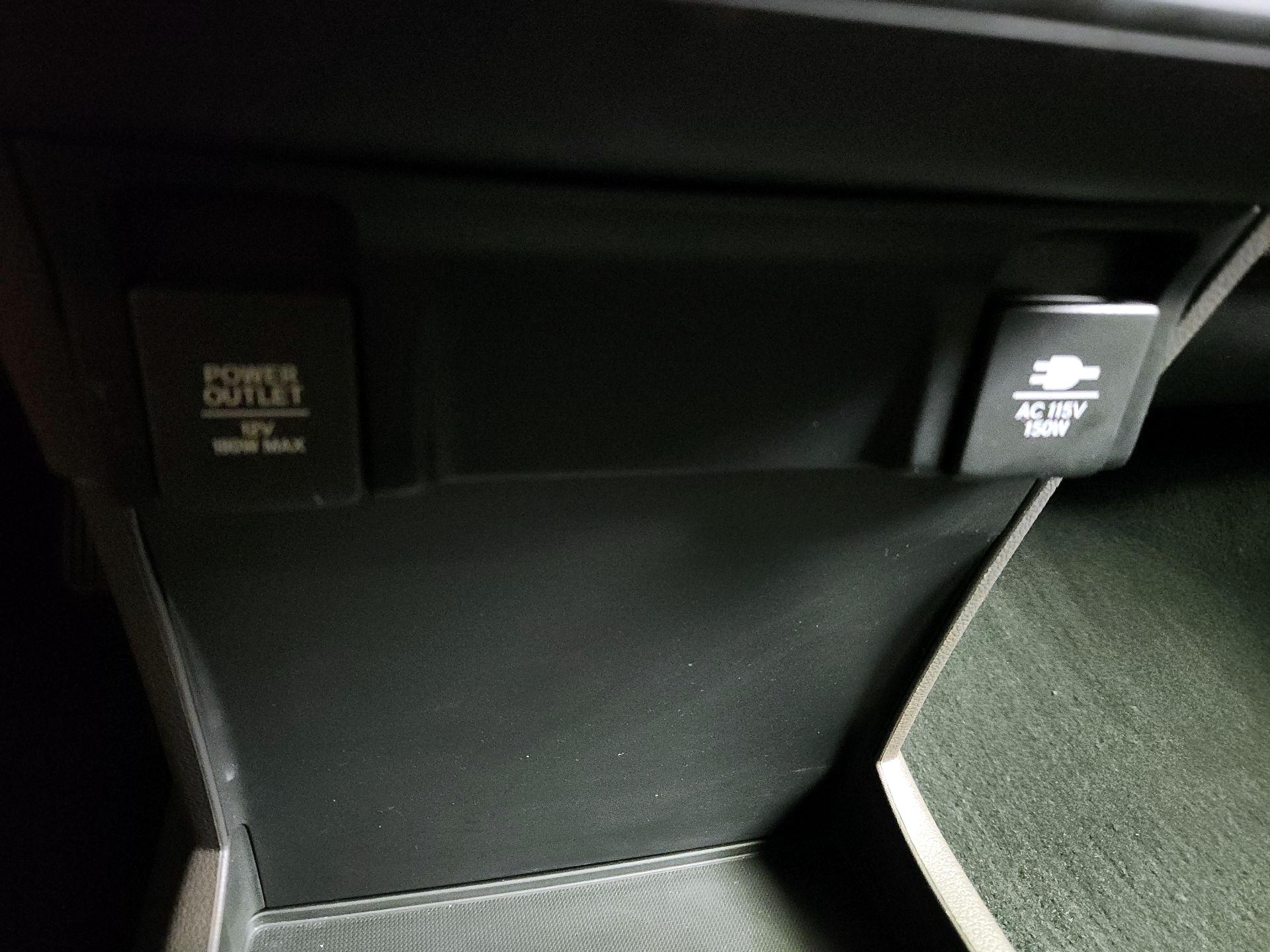 Thumbnail: 2018 Honda Odyssey - 19