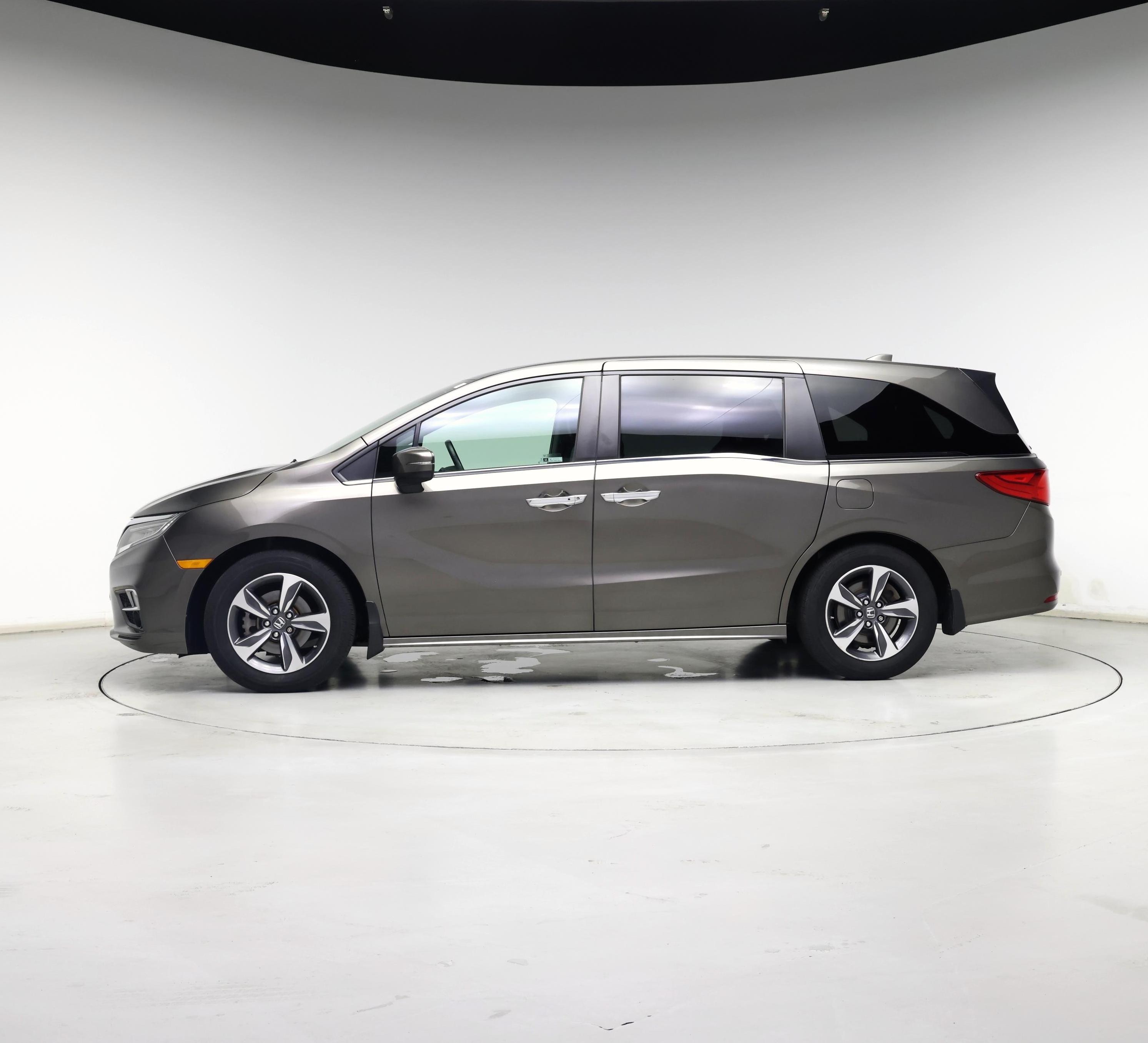 Thumbnail: 2018 Honda Odyssey - 3