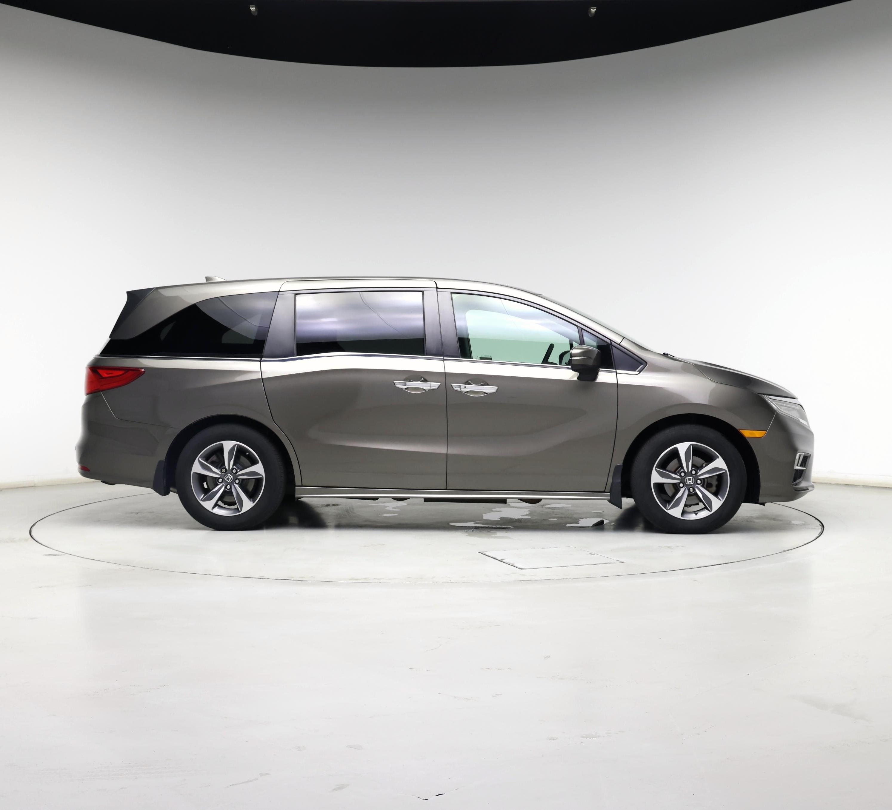 Thumbnail: 2018 Honda Odyssey - 7