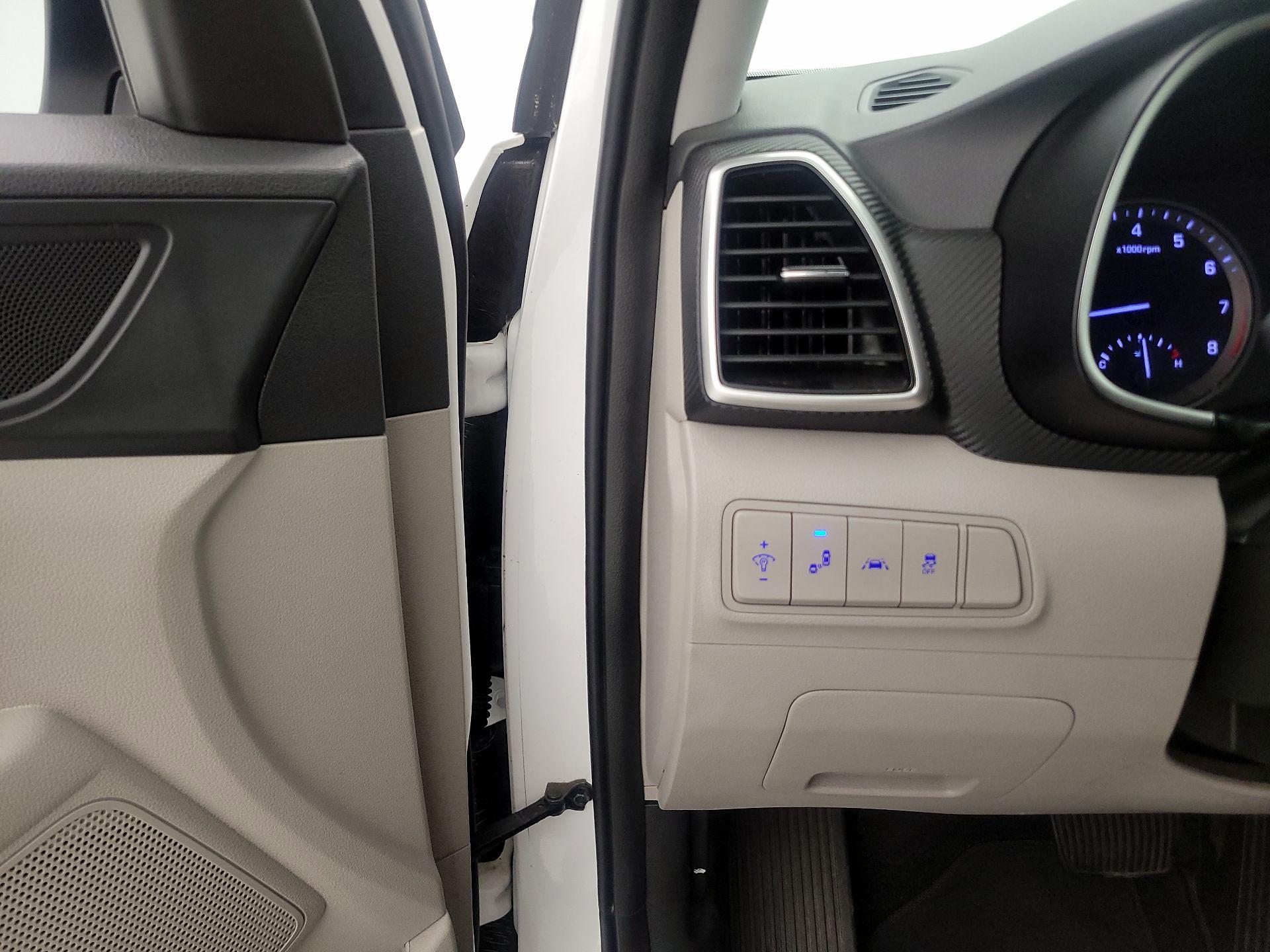 Thumbnail: 2019 Hyundai Tucson - 13