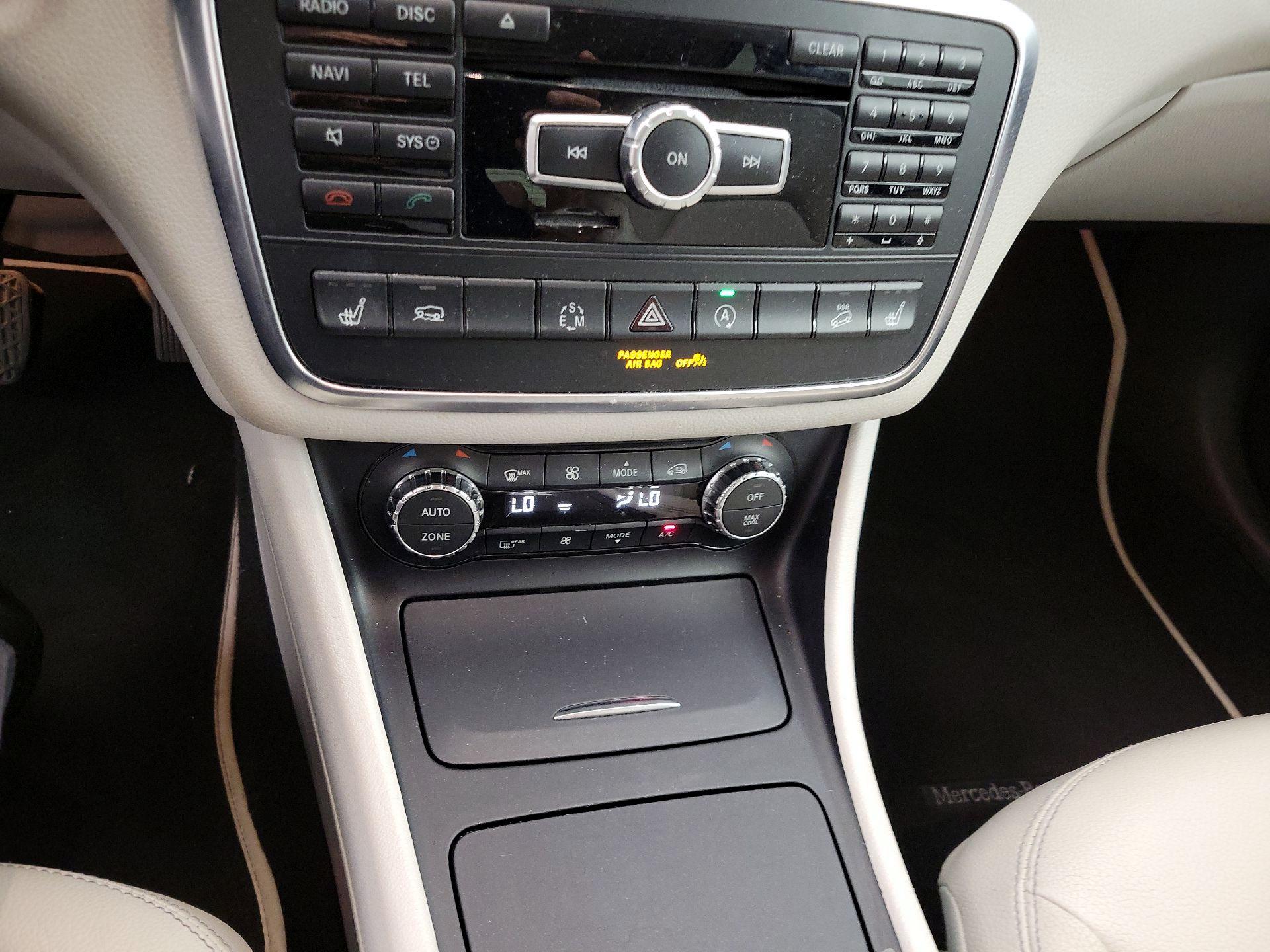 Thumbnail: 2015 Mercedes-Benz GLA - 16