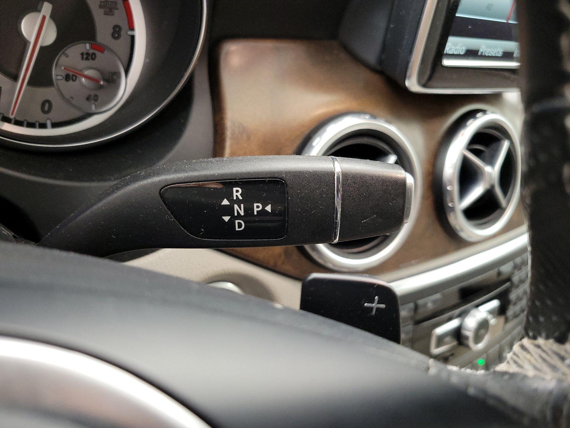 Thumbnail: 2015 Mercedes-Benz GLA - 17