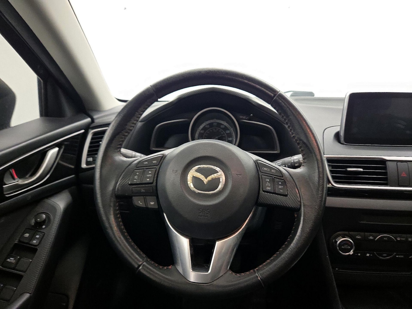 2016 Mazda MAZDA3 i Touring - Photo 11