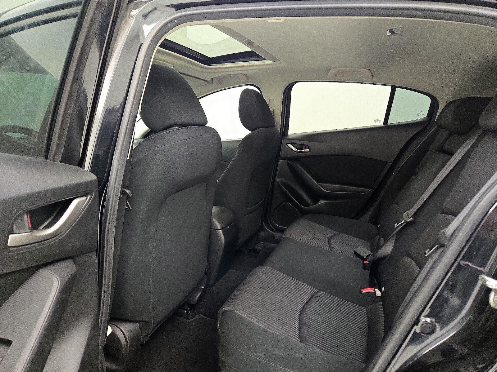 2016 Mazda MAZDA3 i Touring - Photo 21