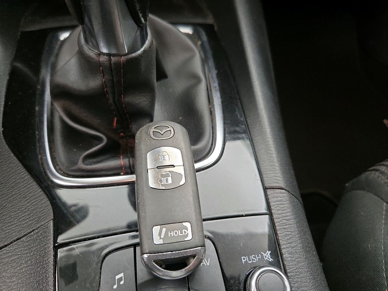 2016 Mazda MAZDA3 i Touring - Photo 24
