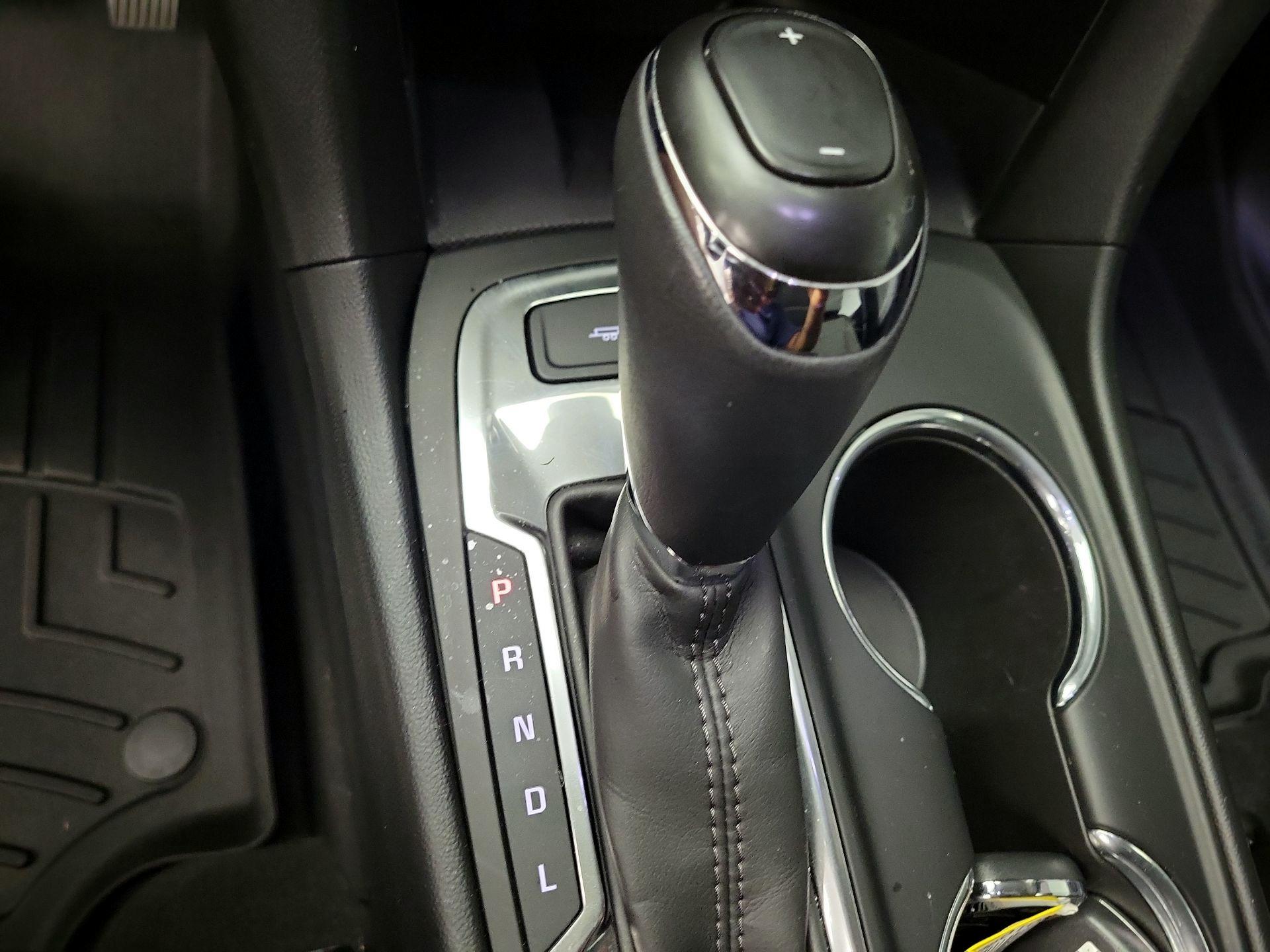 Thumbnail: 2019 Chevrolet Equinox - 17