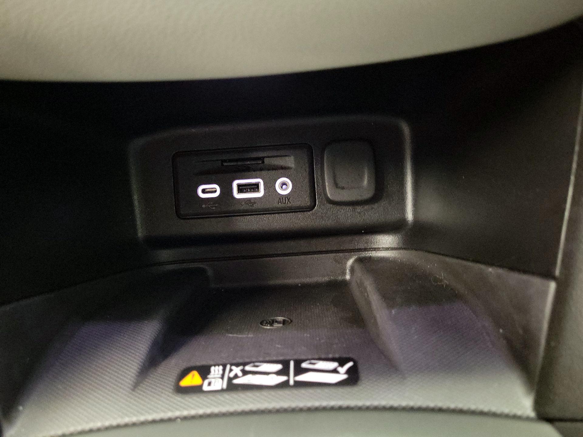 Thumbnail: 2019 Chevrolet Equinox - 18