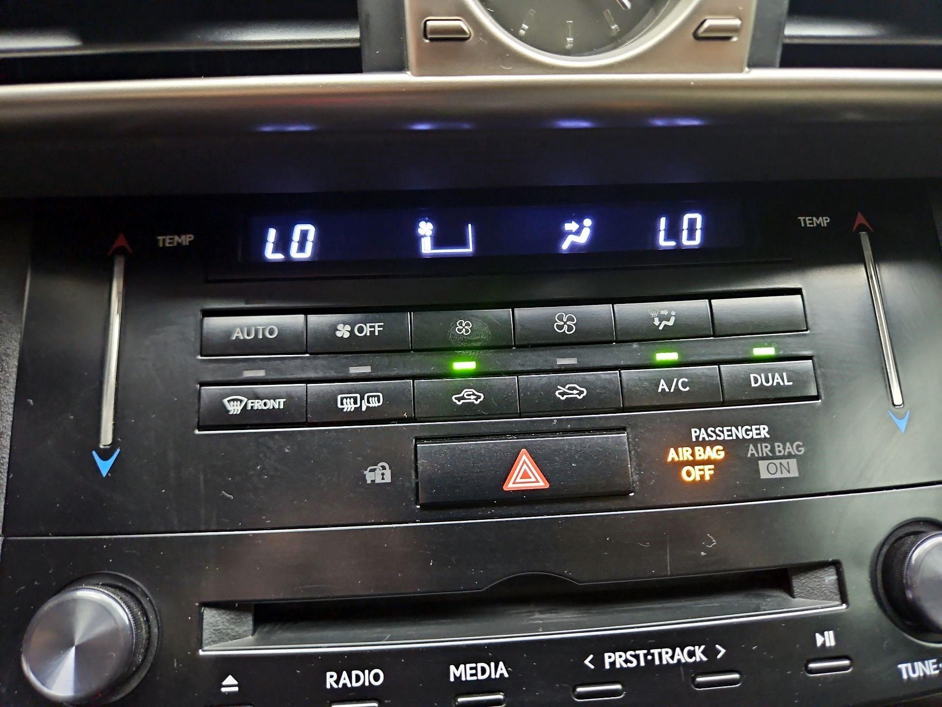 Thumbnail: 2014 Lexus IS - 14
