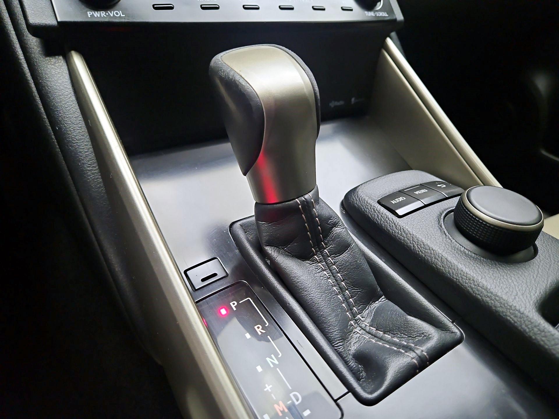 Thumbnail: 2014 Lexus IS - 15