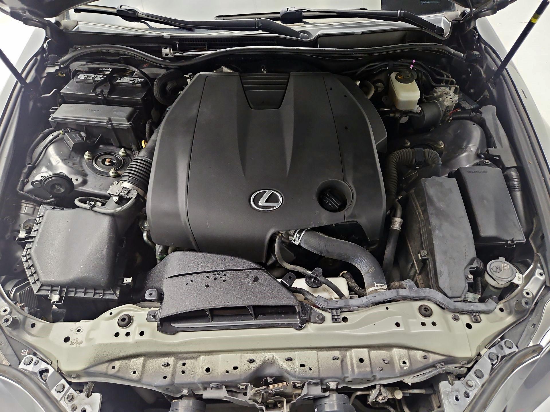Thumbnail: 2014 Lexus IS - 20