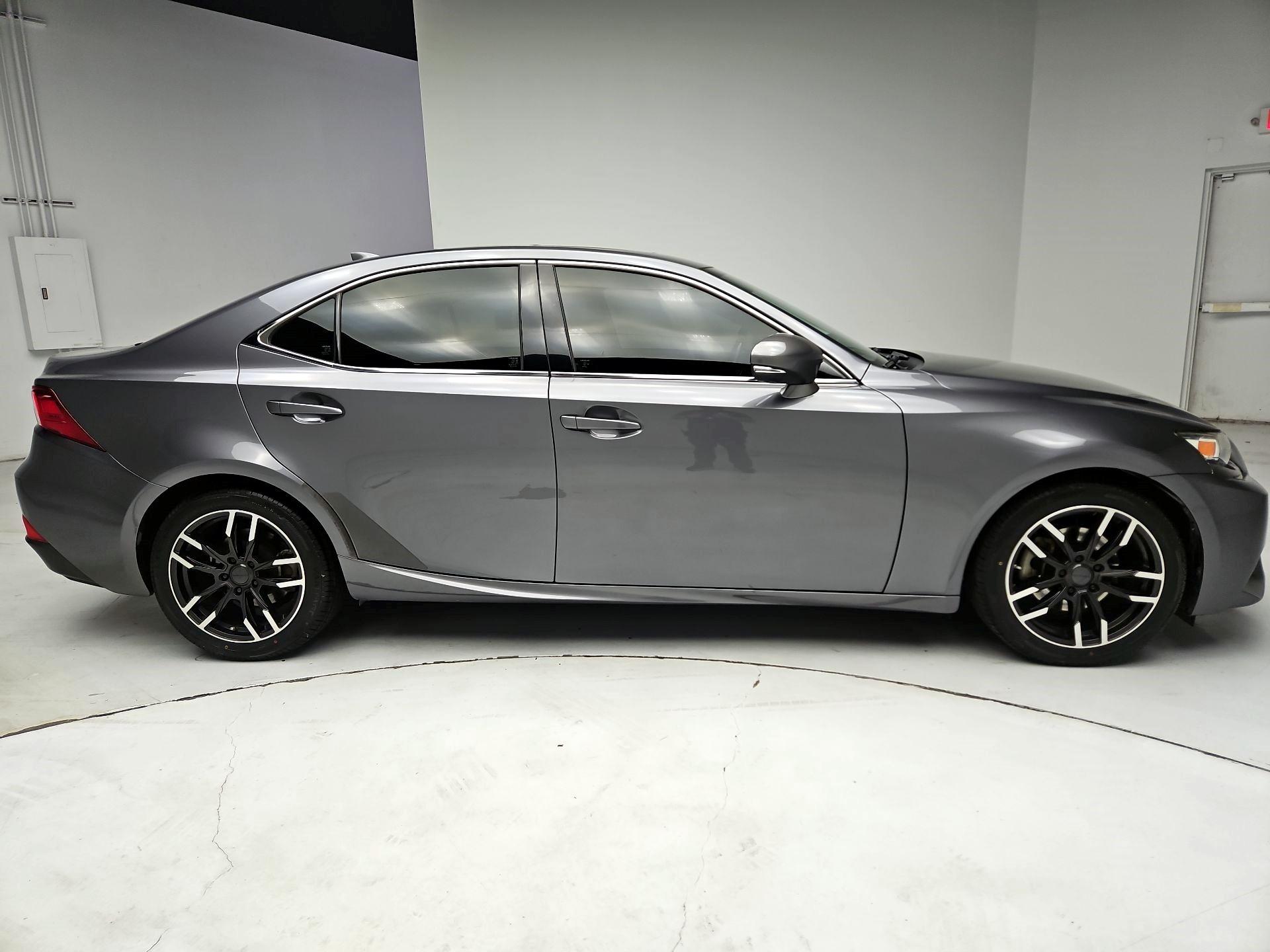 Thumbnail: 2014 Lexus IS - 4