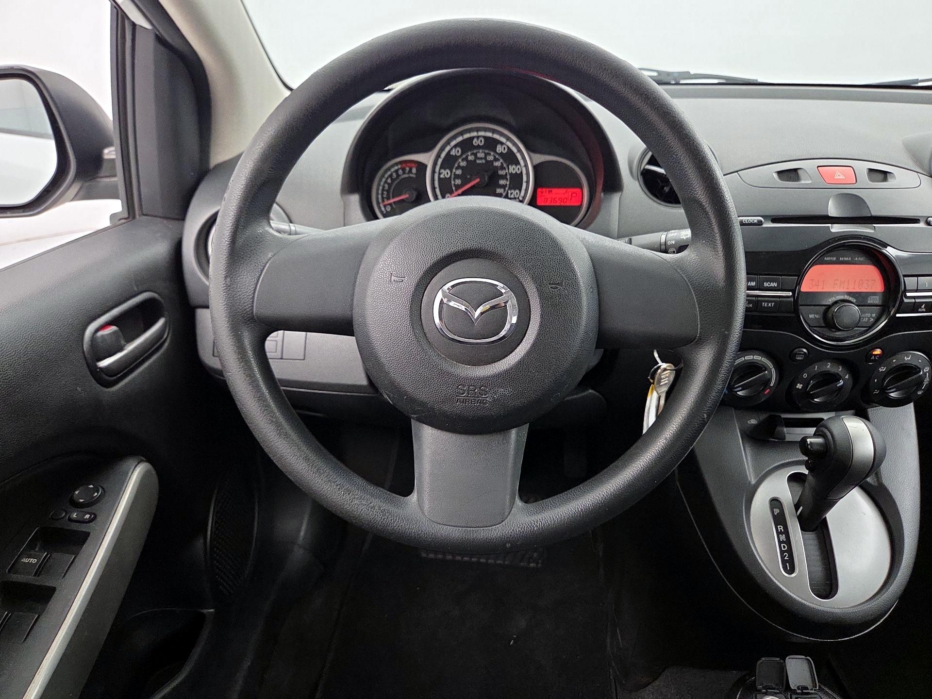 Thumbnail: 2014 Mazda Mazda2 - 10