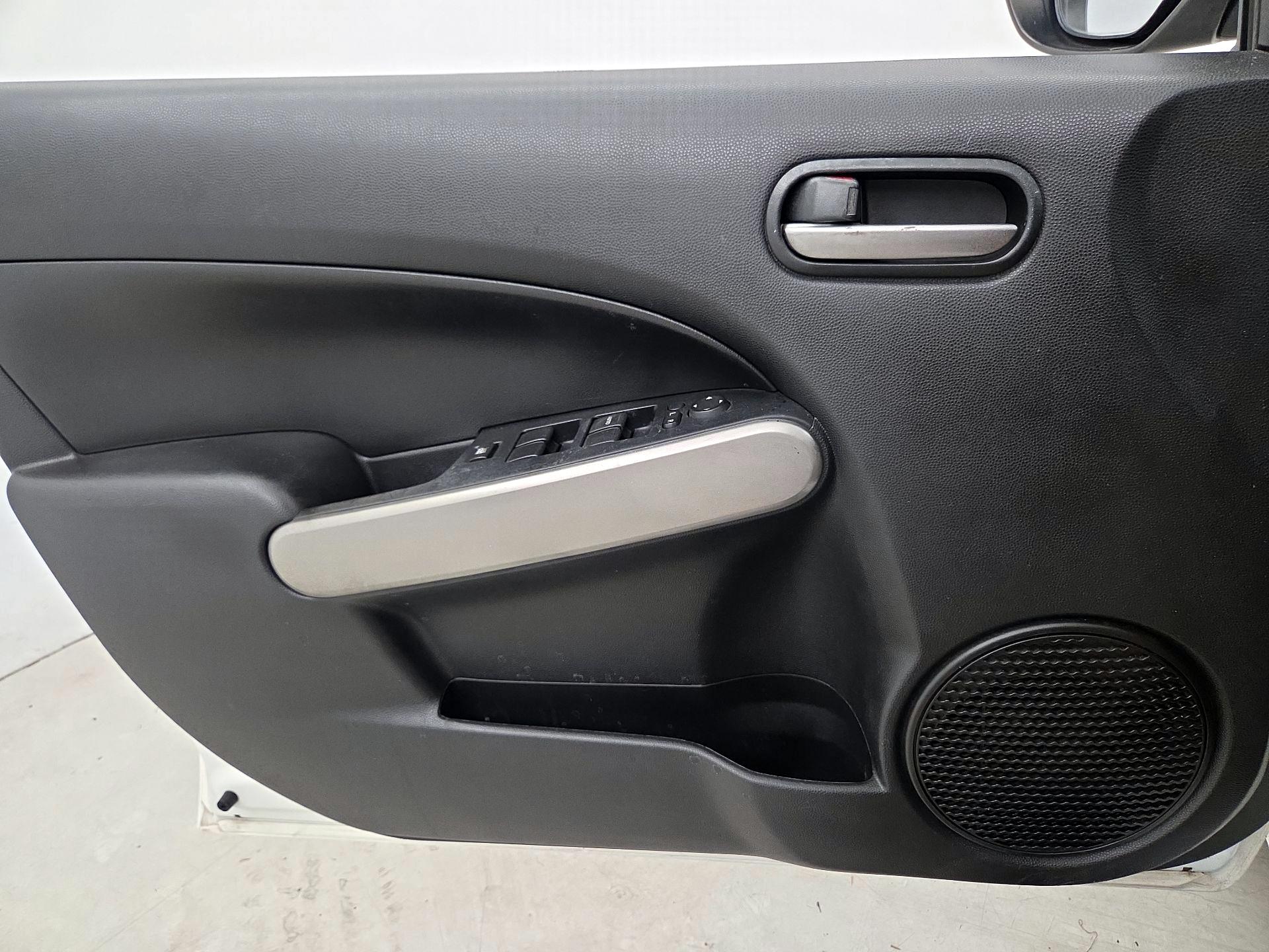 Thumbnail: 2014 Mazda Mazda2 - 12